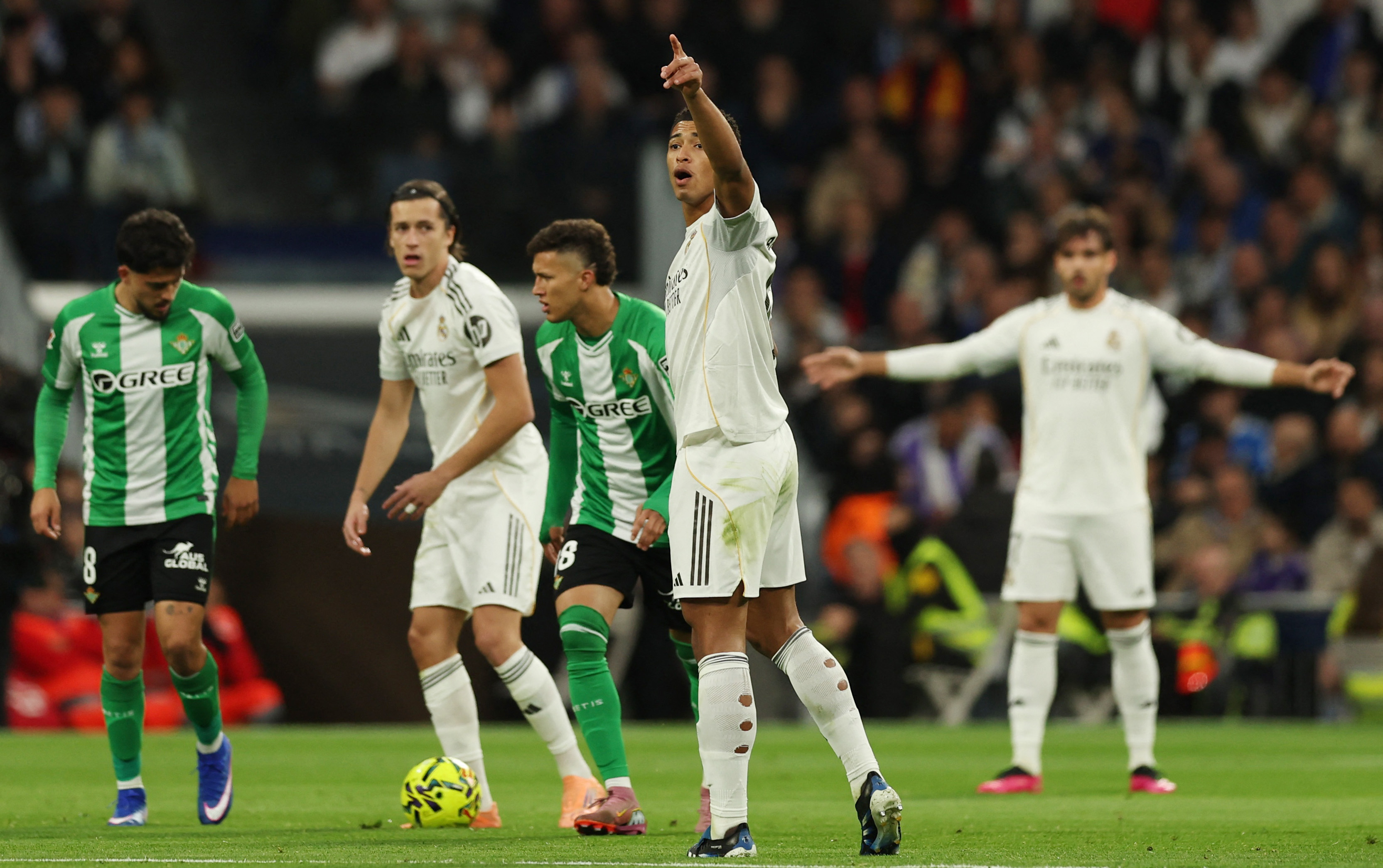 Soccer Football - LaLiga - Real Madrid v Real Betis - Santiago Bernabeu, Madrid, Spain - January 4, 2026 Real Madrid's Jude Bellingham reacts REUTERS/Violeta Santos Moura