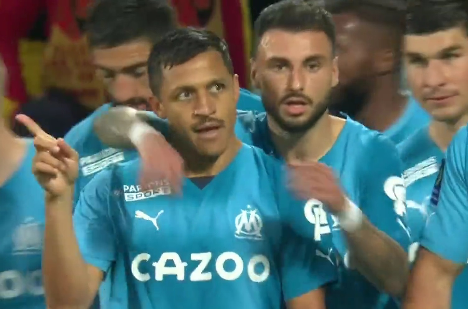 Alexis había anotado un golazo frente al Lens, pero se lo anularon de forma polémica