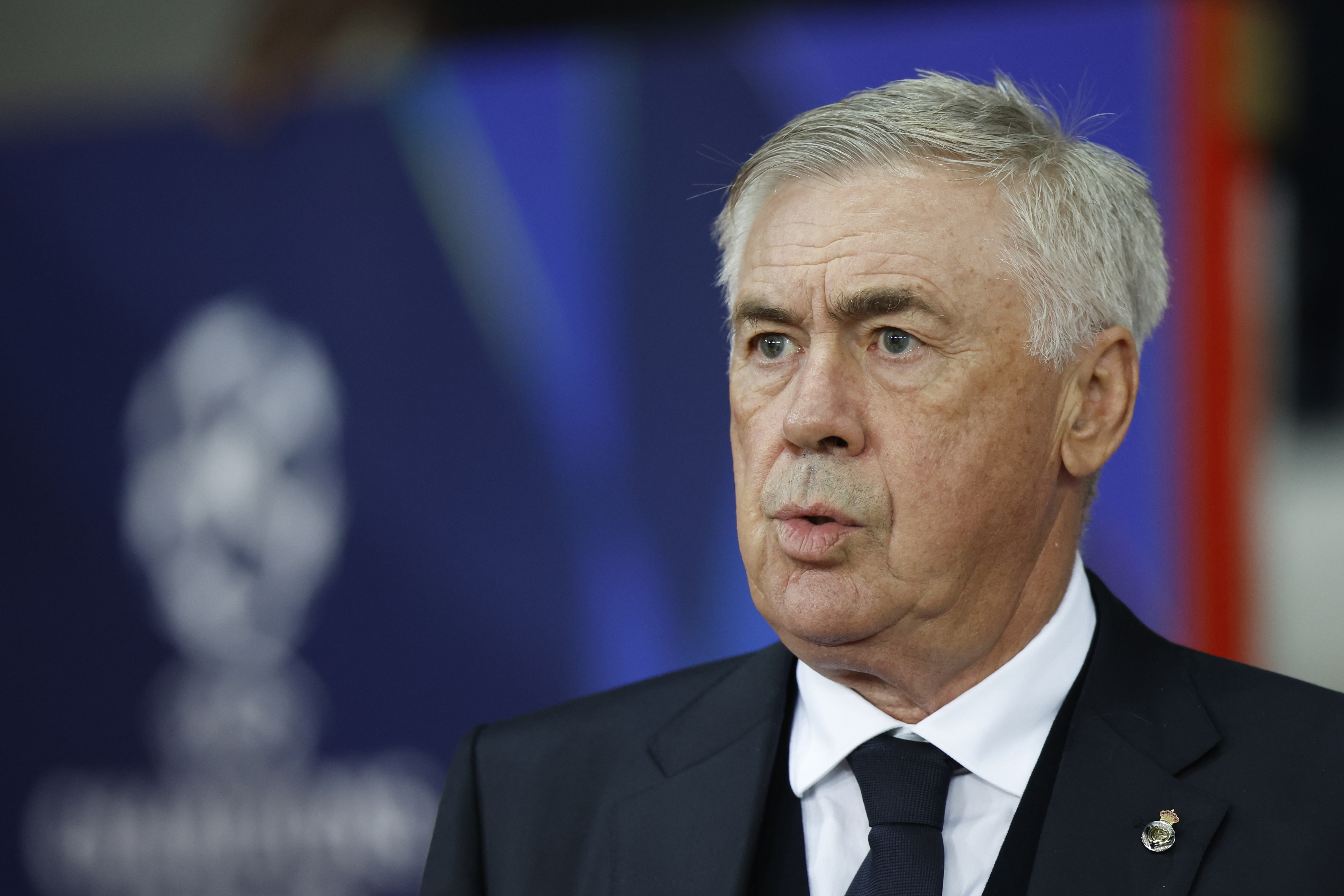 Lille (France), 02/10/2024.- Carlo Ancelotti, head coach of Real Madrid, looks on before the UEFA Champions League match between Lille and Real Madrid in Lille, France, 02 October 2024. (Liga de Campeones, Francia) EFE/EPA/MOHAMMED BADRA