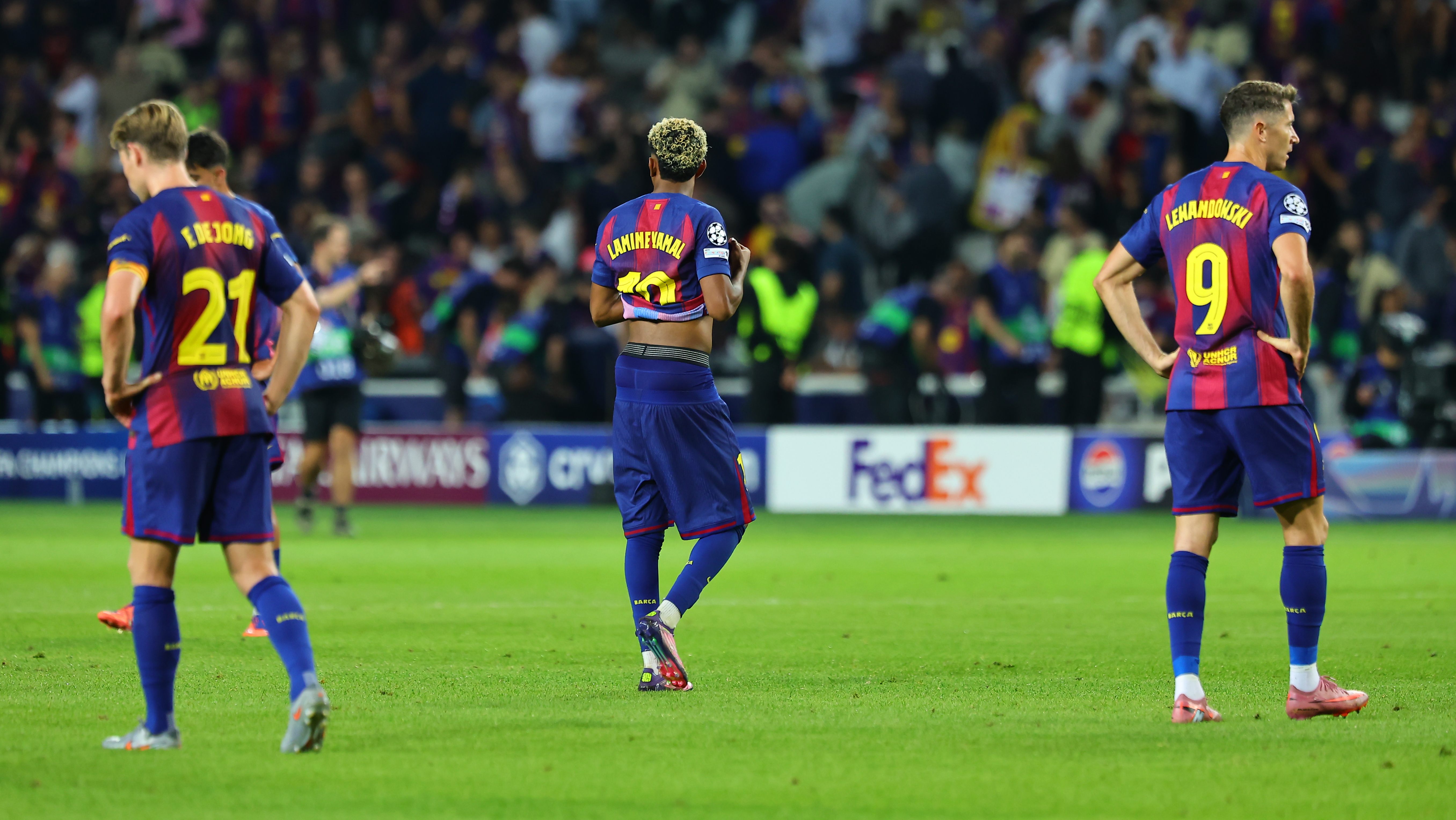01/10/25 PARTIDO CHAMPIONS LEAGUE 
FASE DE GRUPOS JORNADA 2
BARCELONA - PSG PARIS SAINT GERMAIN
FIN DE PARTIDO TRISTEZA LAMINE YAMAL