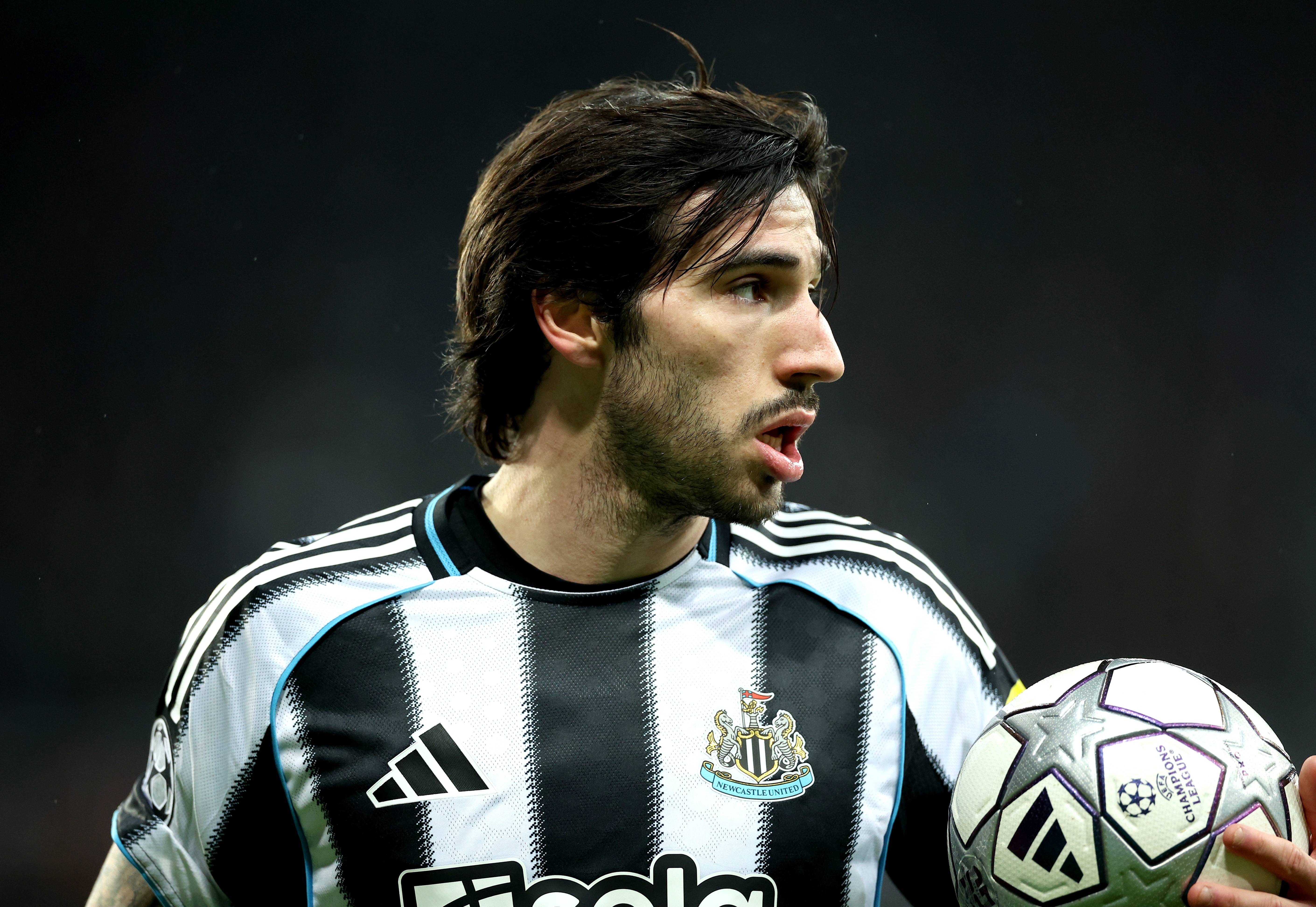 NEWCASTLE (United Kingdom), 21/01/2026.- Sandro Tonali of Newcastle looks on during the UEFA Champions League match between Newcastle United and PSV Eindhoven, in Newcastle, Britain, 21 January 2026. (Liga de Campeones, Reino Unido) EFE/EPA/ADAM VAUGHAN

