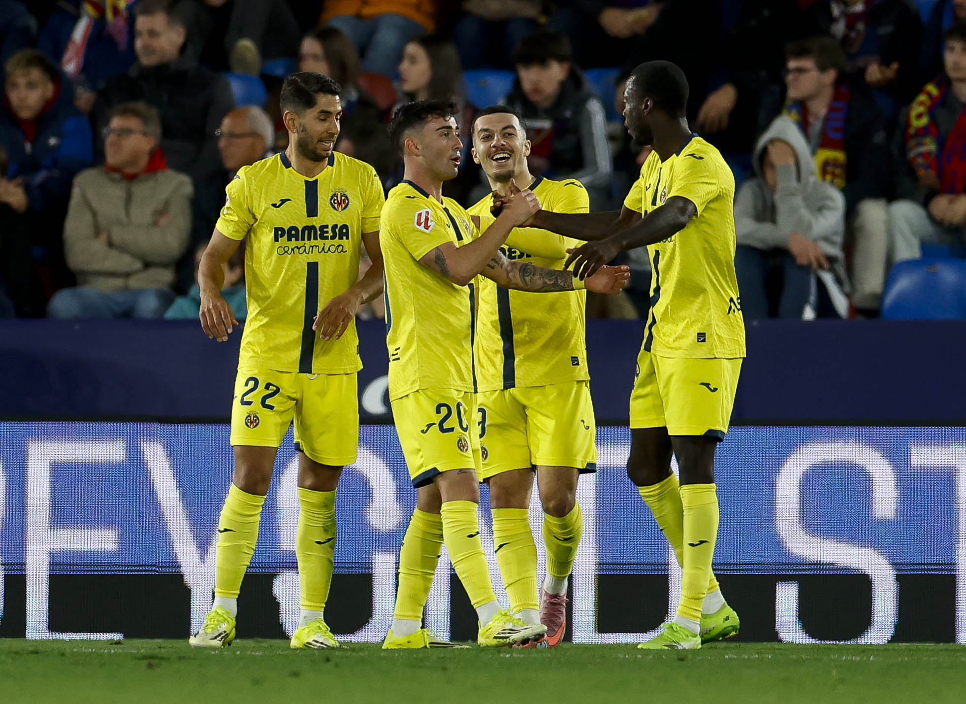 Mikautadze hunde un poco más al Levante