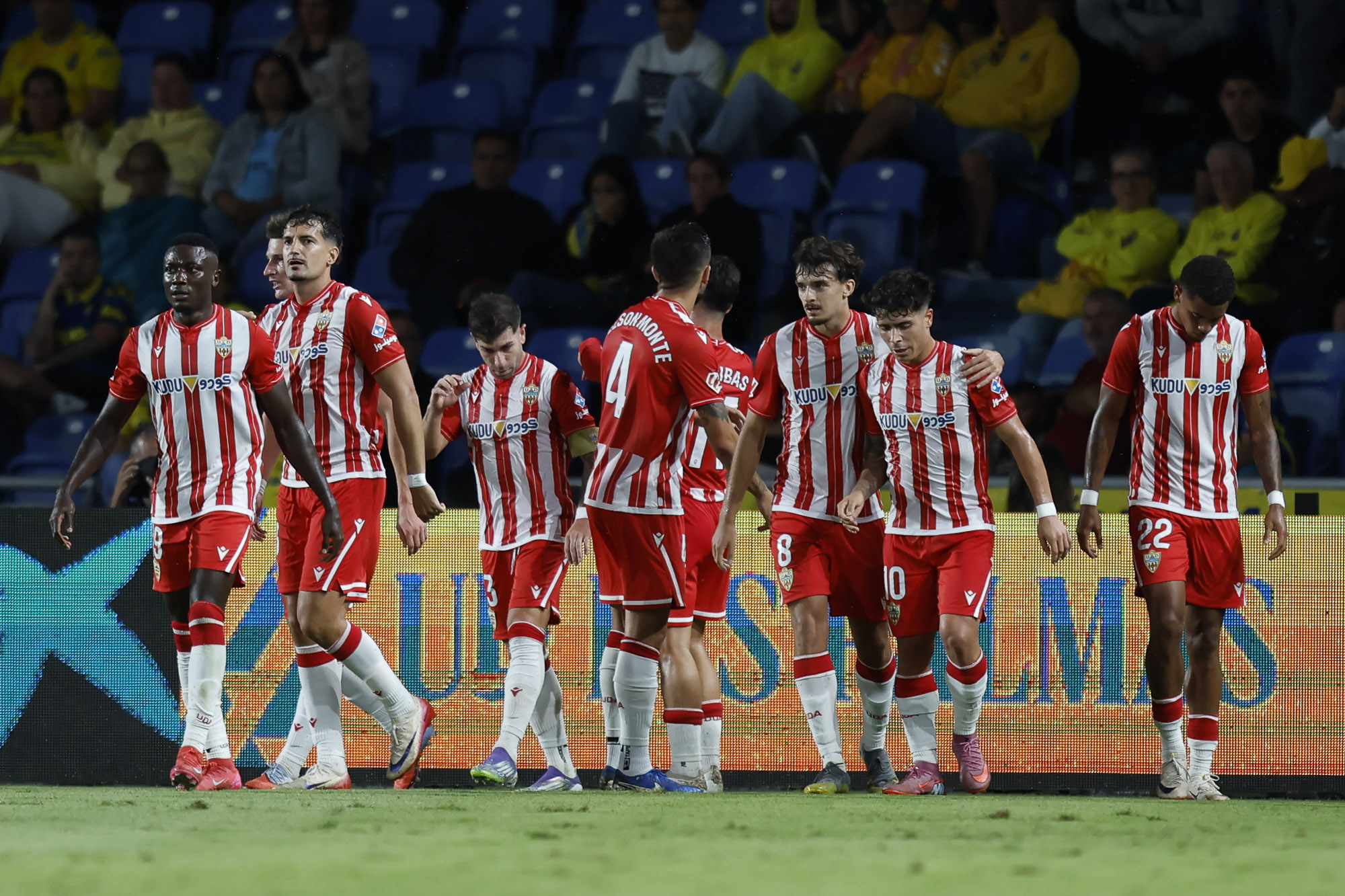 El Almería desactiva la vitamina Viera