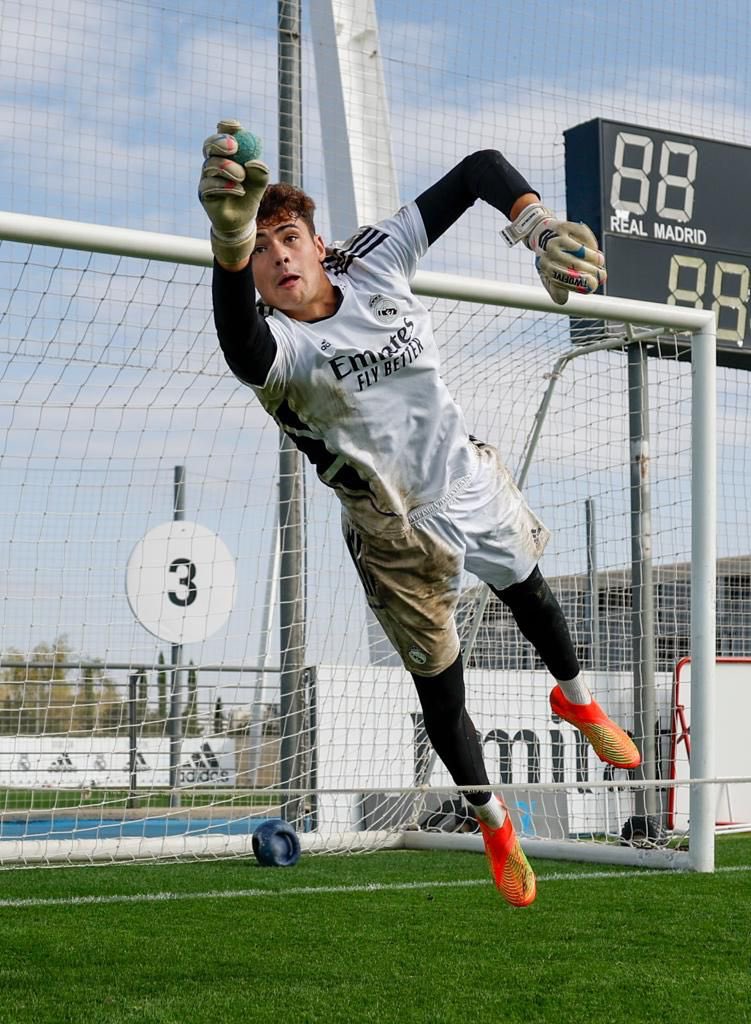 Ferran Quetglas: el futuro de la portería asoma en ‘La Fábrica’
