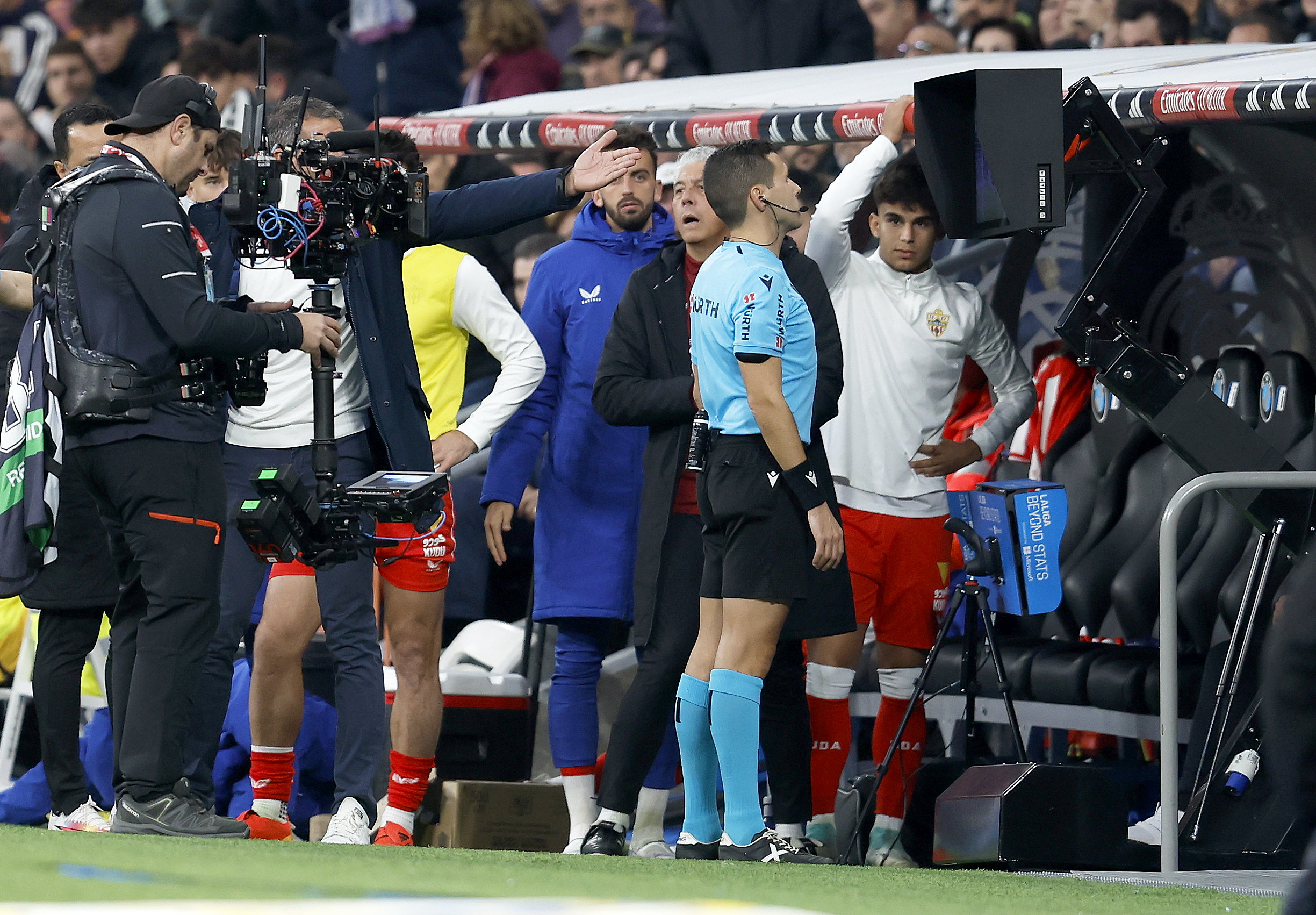 Semana llena de polémicas con el VAR, la Copa del Rey, fútbol internacional... | 3 De Descuento, en directo