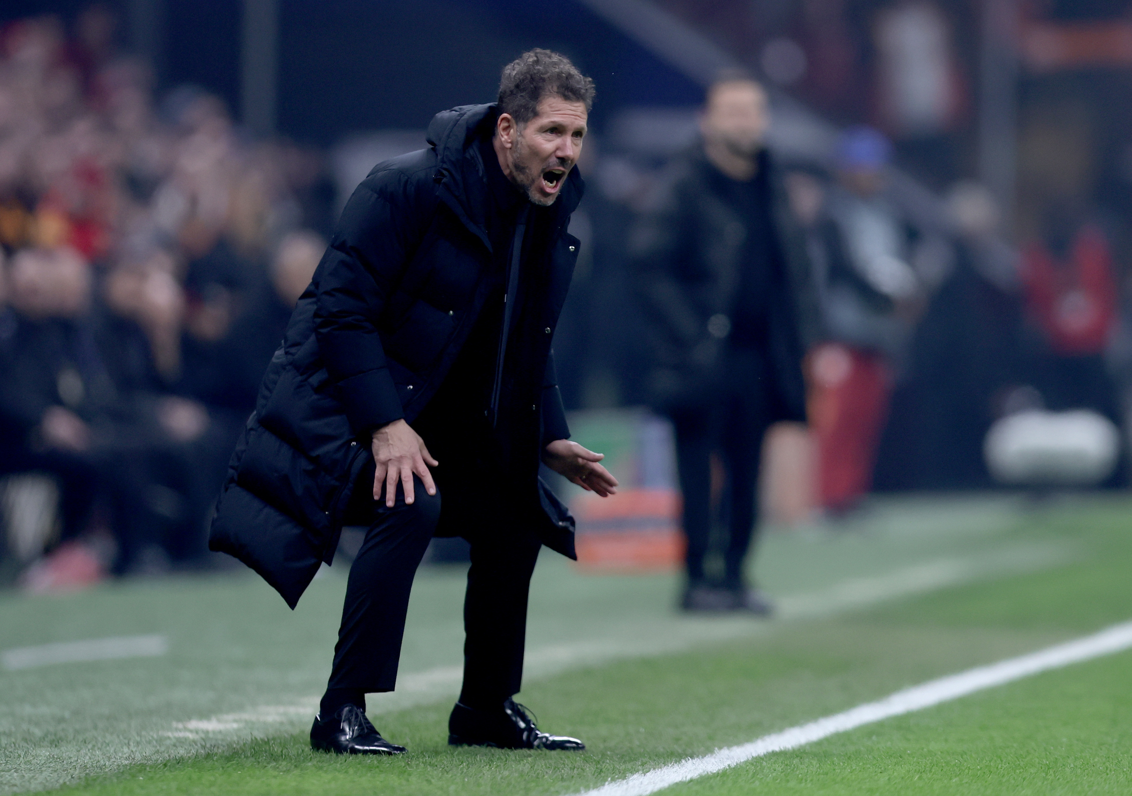 ISTANBUL (Turkey), 21/01/2026.- Atletico head coach Diego Simeone gestures on the touchline during the UEFA Champions League match between Galatasaray SK and Atletico Madrid, in Istanbul, Turkey, 21 January 2026. (Liga de Campeones, Turquía, Estanbul) EFE/EPA/ERDEM SAHIN
