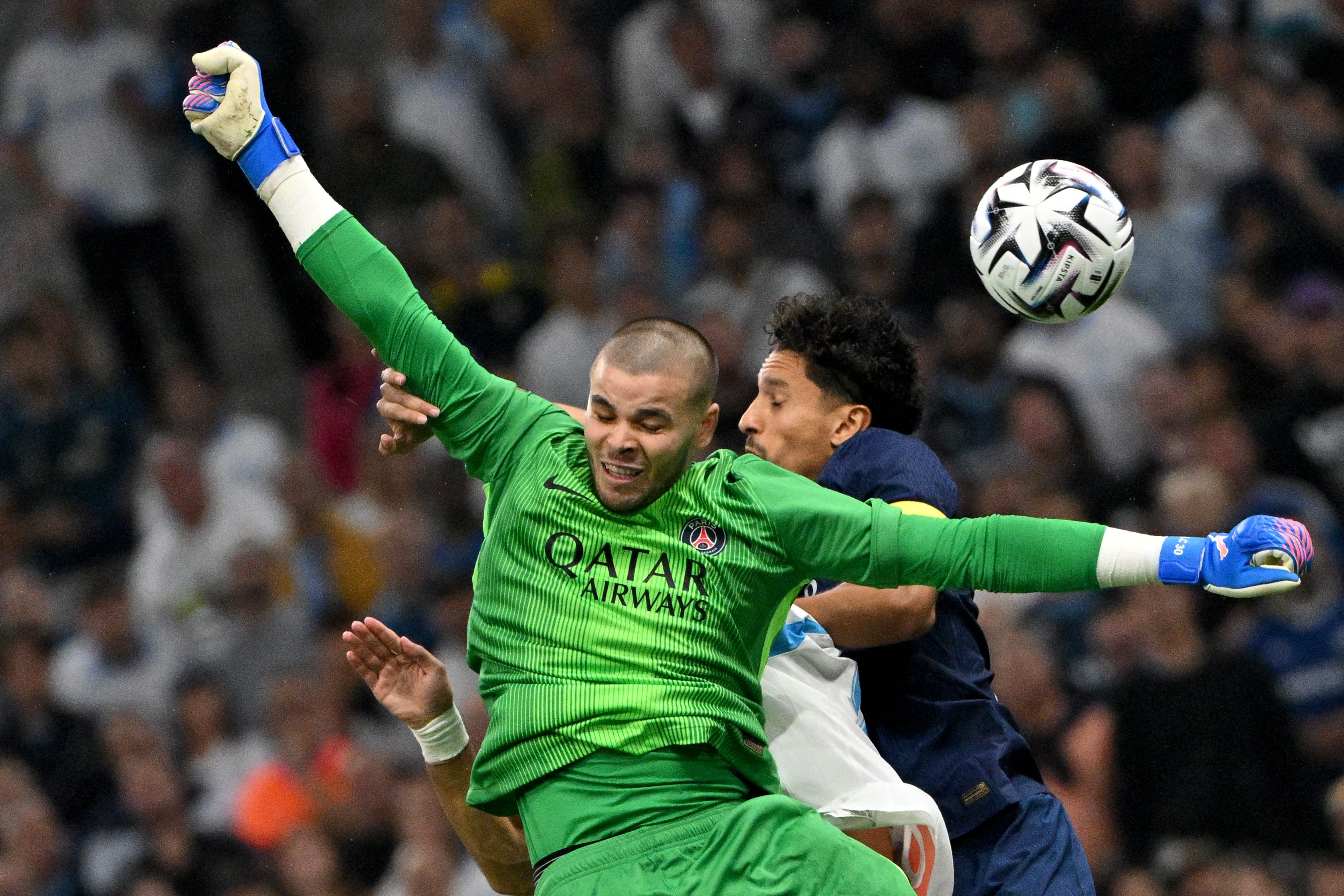   El muro parisino cambia de manos