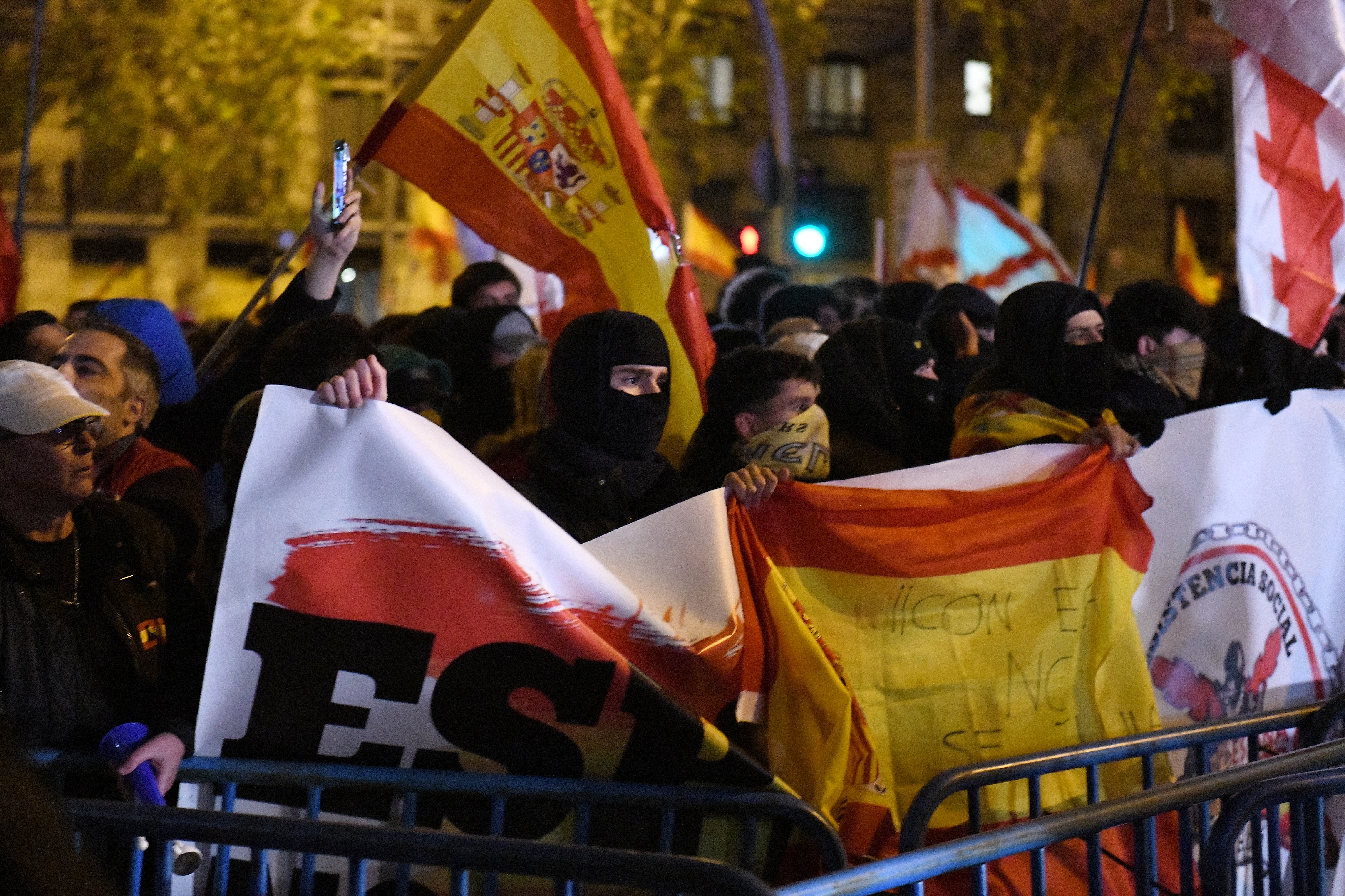 Puigdemont, sobre las protestas en Madrid: “¿A qué hora sale el Rey?”