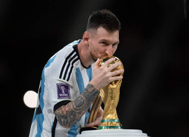 Fans spot Lionel Messi wore different shirt immediately after lifting World  Cup following Argentina's win over France