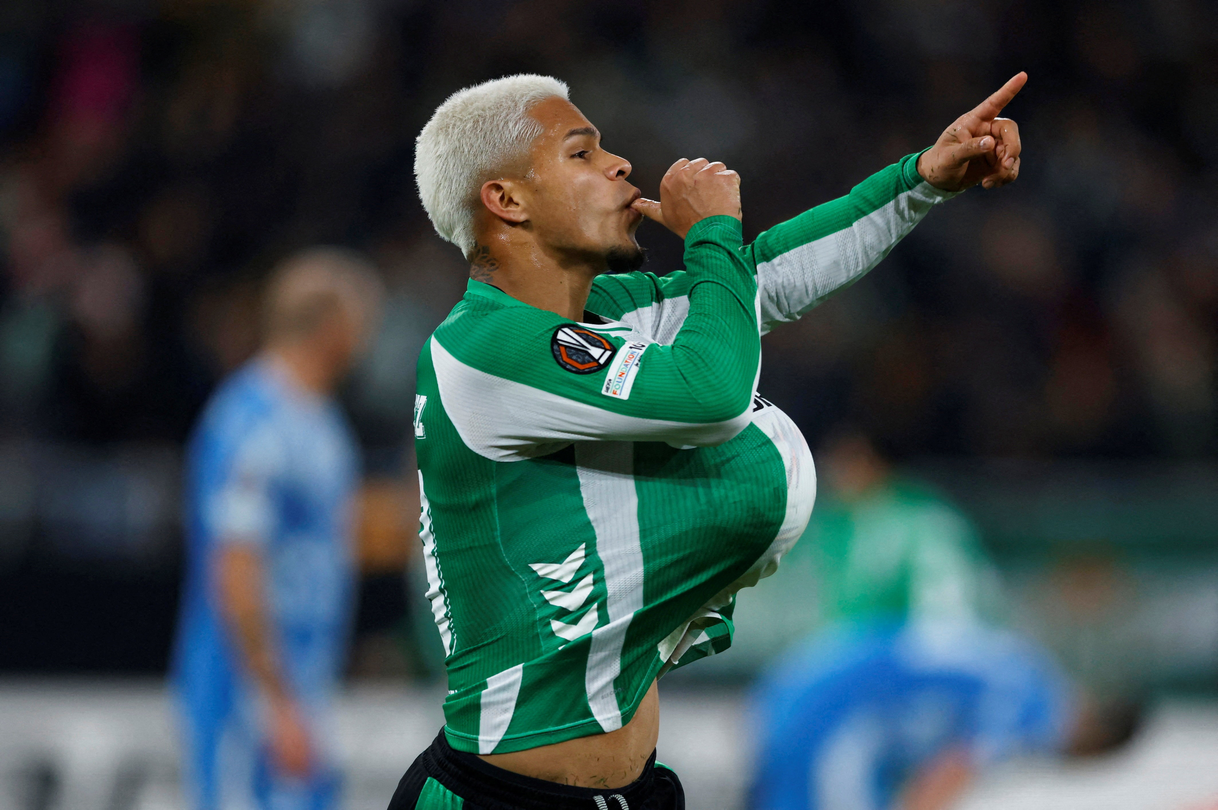 Soccer Football - UEFA Europa League - Real Betis v FC Utrecht - Estadio de La Cartuja, Seville, Spain - November 27, 2025 Real Betis' Cucho Hernandez celebrates scoring their first goal REUTERS/Marcelo Del Pozo     TPX IMAGES OF THE DAY