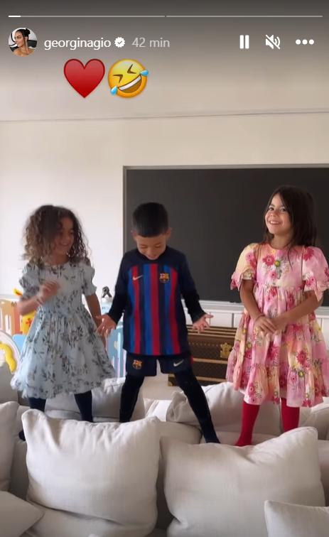 Cristiano Ronaldo's son Mateo causes a surprise in a Barça kit - AS USA