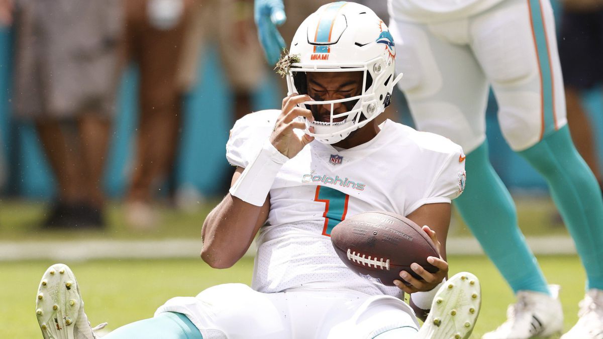 Dolphins quarterback Tua Tagovailoa considered retirement, learning to fall  this offseason