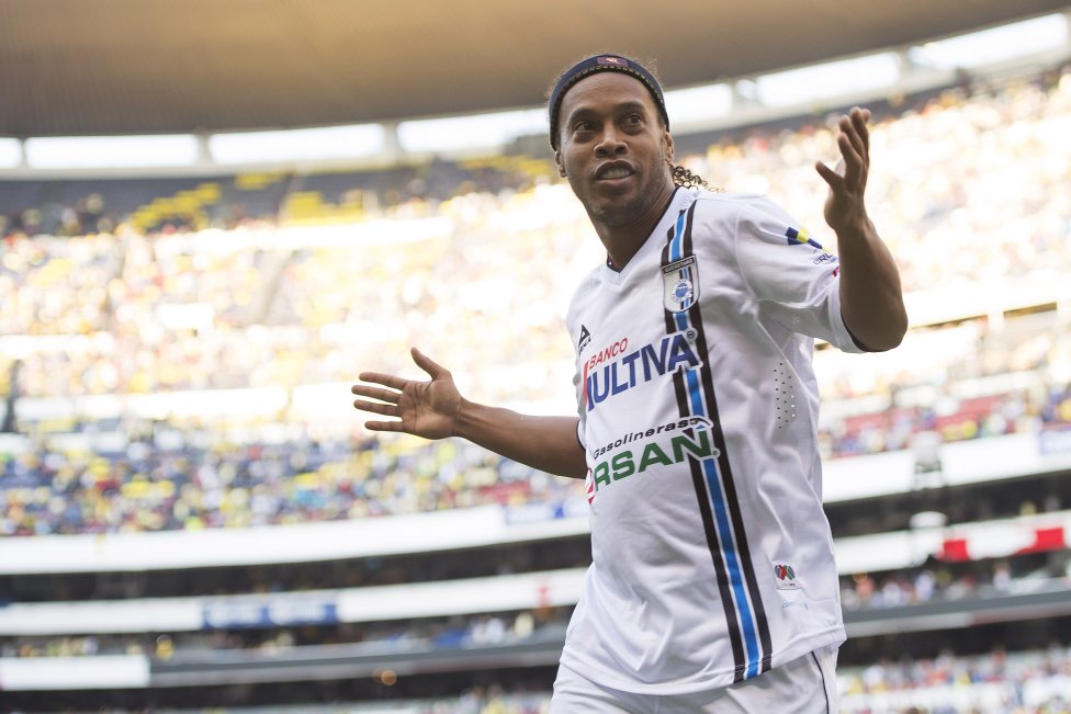 Ronaldinho negoció en 2014 fichar por el Inter de Milán