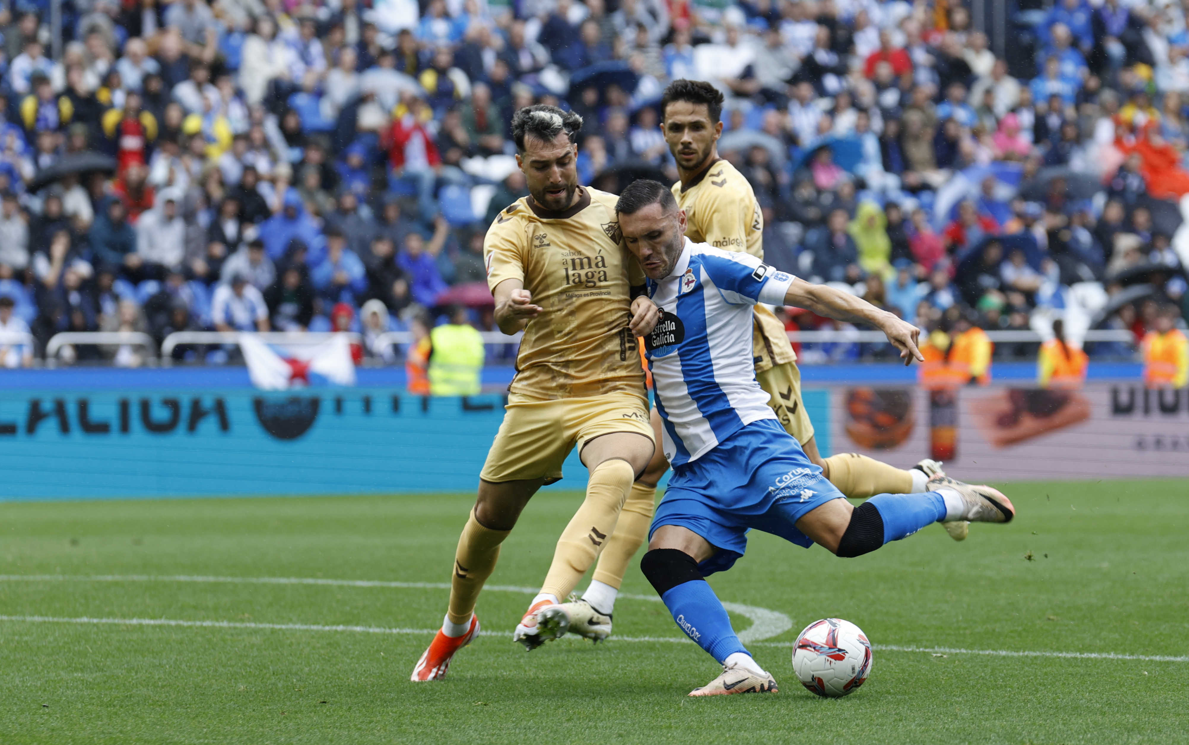 Deportivo y Málaga sólo se olvidan de la eficacia