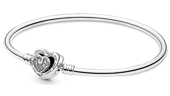 Cuatro joyas plata de Pandora perfectas para regalar en el Día de la Madre - Showroom