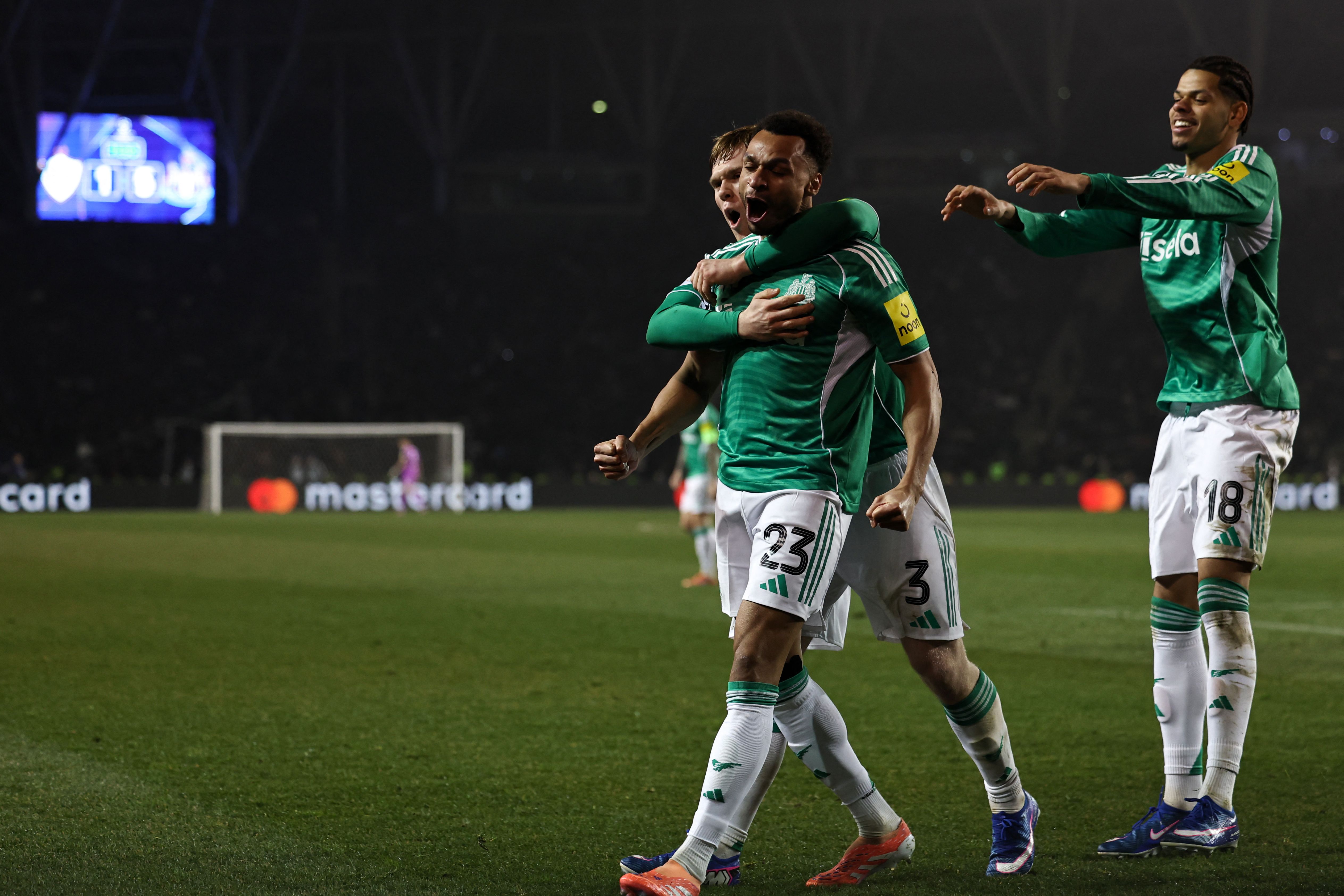 Newcastle United's English midfielder #23 Jacob Murphy celebrates after scoring the team's sixth goal during the UEFA Champions League knockout phase play-off first leg football match between Qarabag and Newcastle at the Tofiq Bahramov Republican Stadium in Baku on February 18, 2026. (Photo by Giorgi ARJEVANIDZE / AFP)