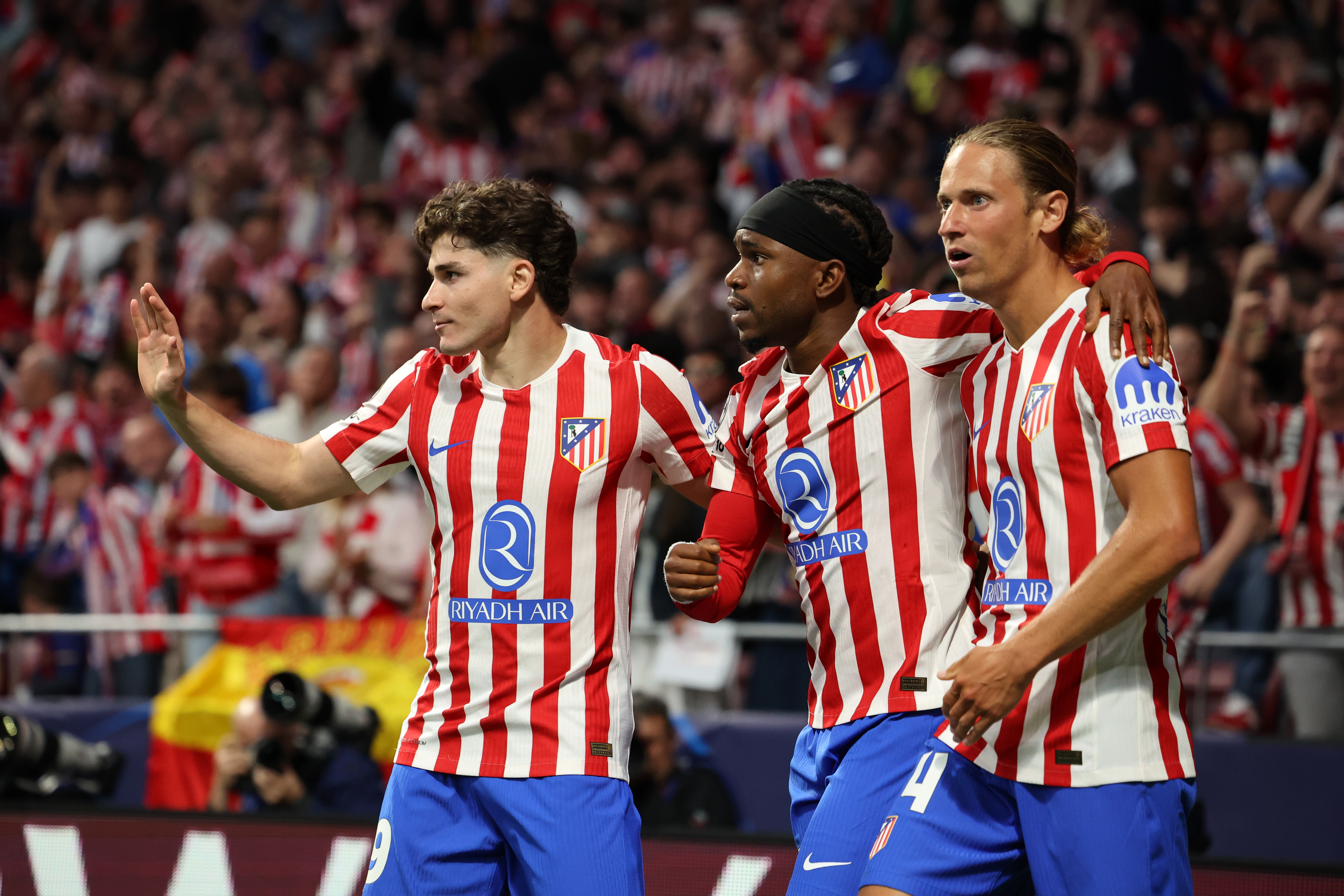 14/04/26 ATLETICO DE MADRID vs BARCELONA
PARTIDO CHAMPION LEAGUE
CUARTOS DE FINAL VUELTA
JULIAN ALVAREZ LOOKMAN Y LLORENTE
ALEGRIA GOL






