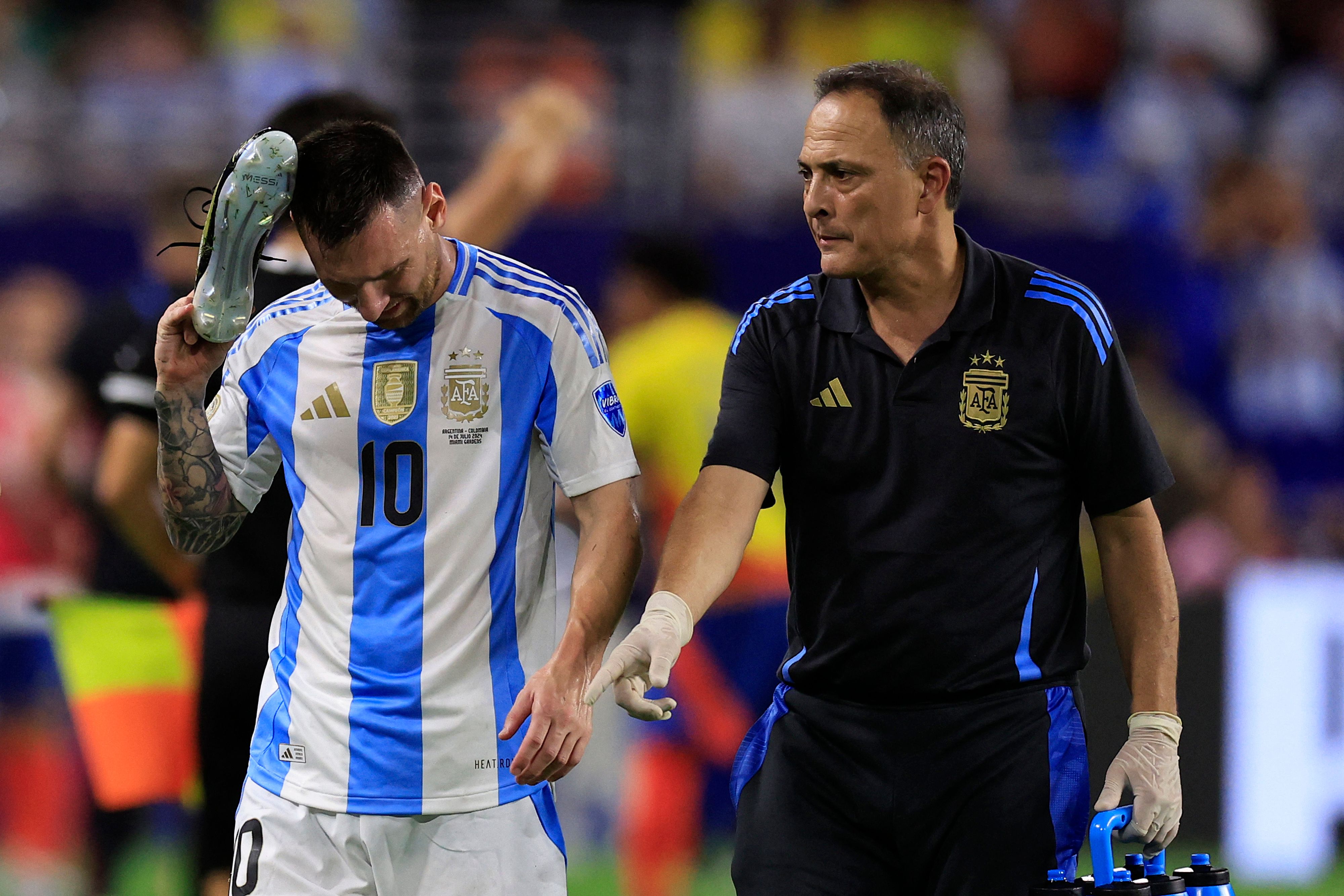 Injury for Argentina captain.