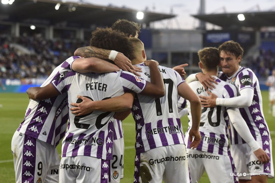 El Valladolid de Almada pasa por encima del Huesca