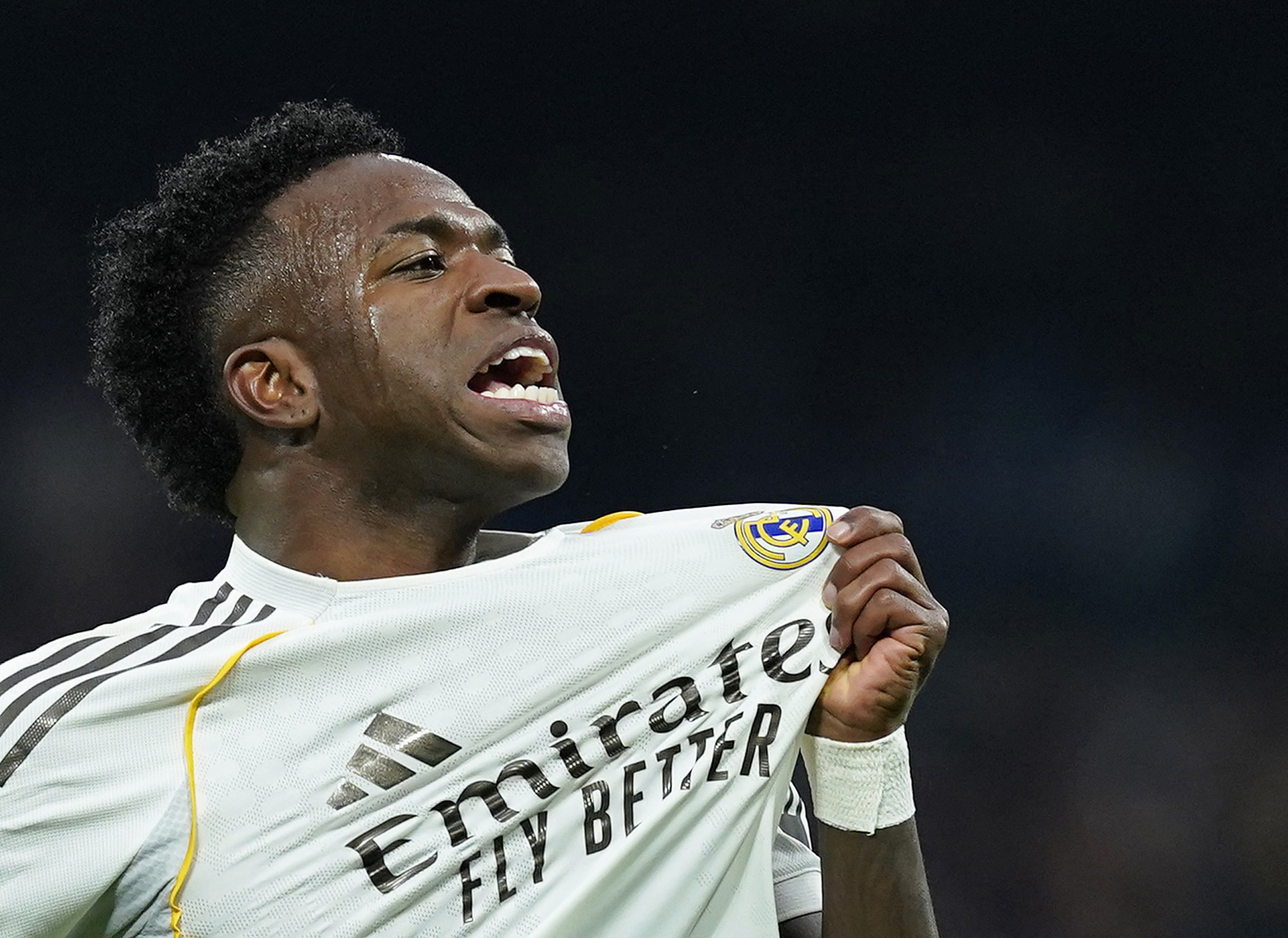 Soccer Football - LaLiga - Real Madrid v Rayo Vallecano - Santiago Bernabeu, Madrid, Spain - February 1, 2026 Real Madrid's Vinicius Junior celebrates scoring their first goal REUTERS/Ana Beltran