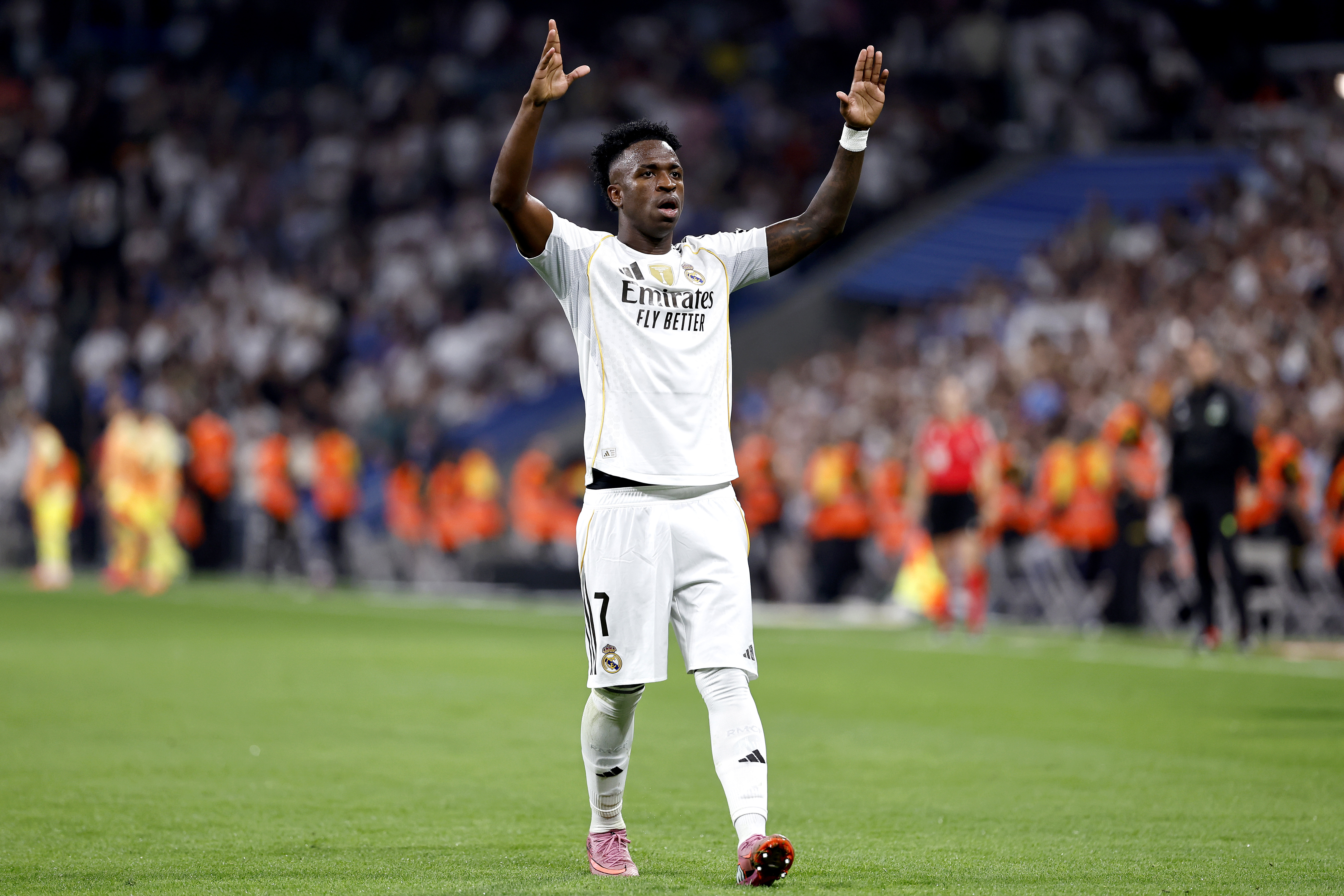 04/10/25 PARTIDO PRIMERA DIVISION 
REAL MADRID - VILLARREAL 
ALEGRIA GOL 1-0 VINICIUS JR 