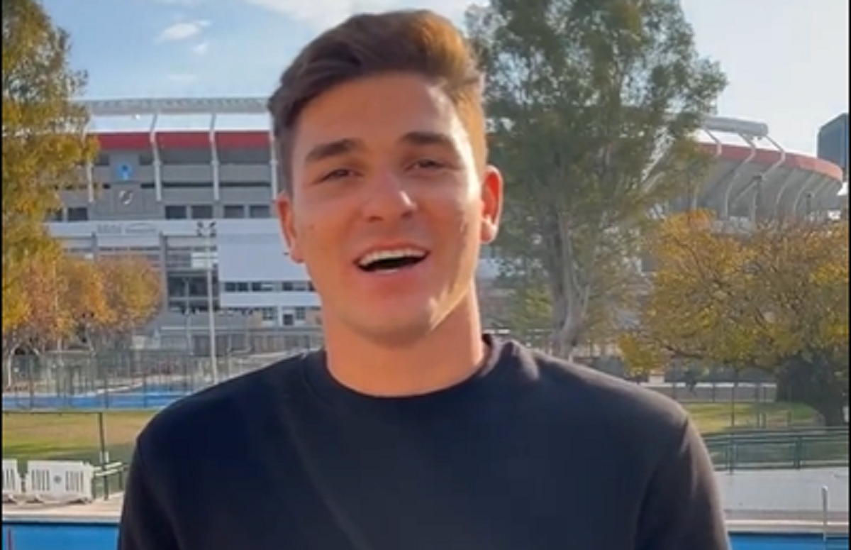 Julián Álvarez pasó de visita por River