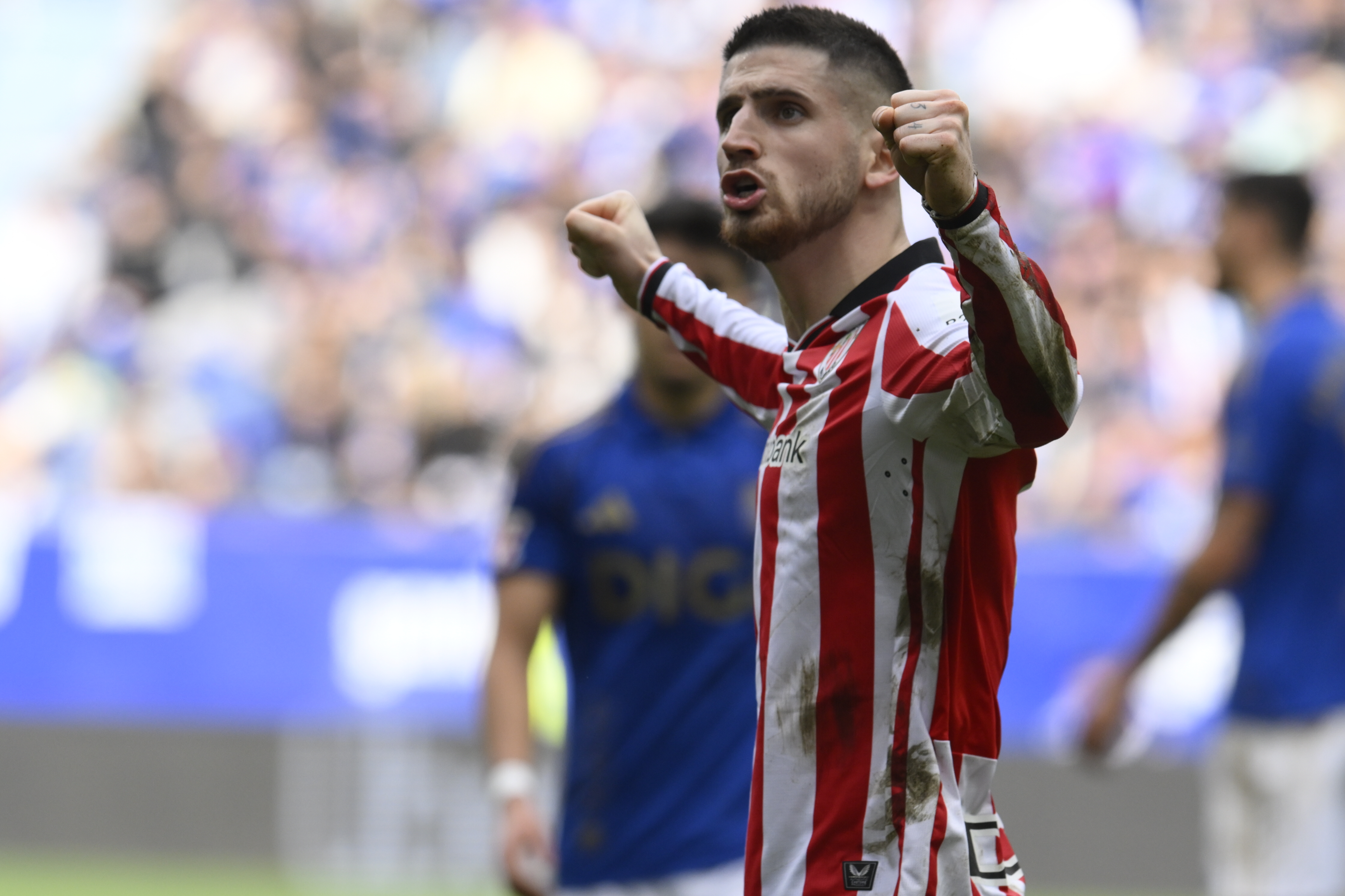 OVIEDO, 15/02/2026.- El centrocampista del Athletic Oihan Sancet celebra su gol ante el Oviedo durante el partido de la jornada 24 de LaLiga que disputan el Real Oviedo y el Athletic Club este domingo en el estadio Carlos Tartiere en Oviedo. EFE/Eloy Alonso
