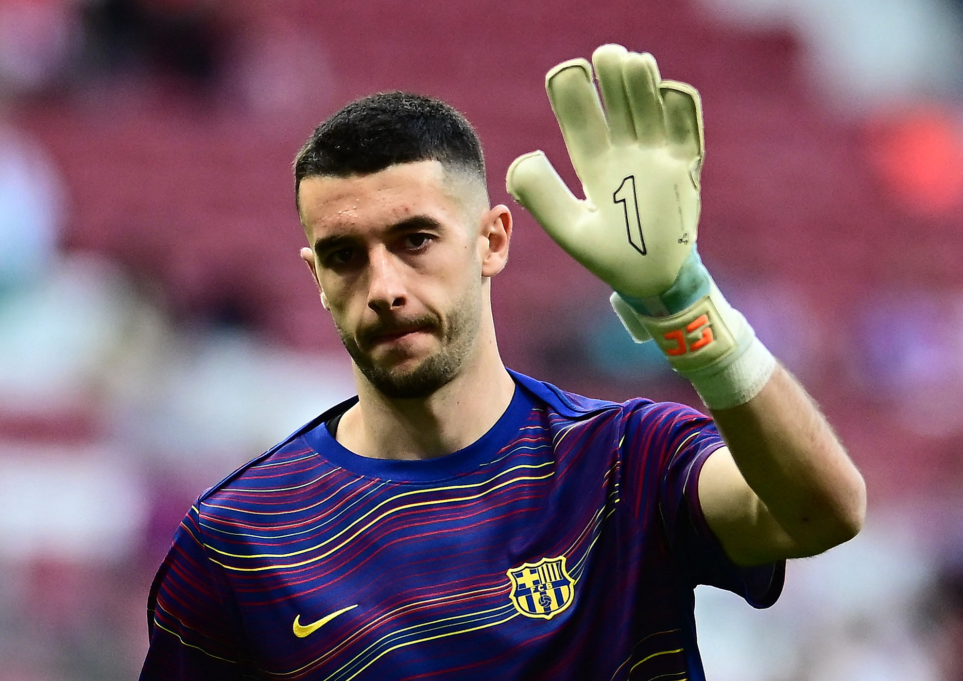 Soccer Football - LaLiga - Atletico Madrid v FC Barcelona - Riyadh Air Metropolitano, Madrid, Spain - April 4, 2026 FC Barcelona's Joan Garcia during the warm up before the match REUTERS/Juan Barbosa