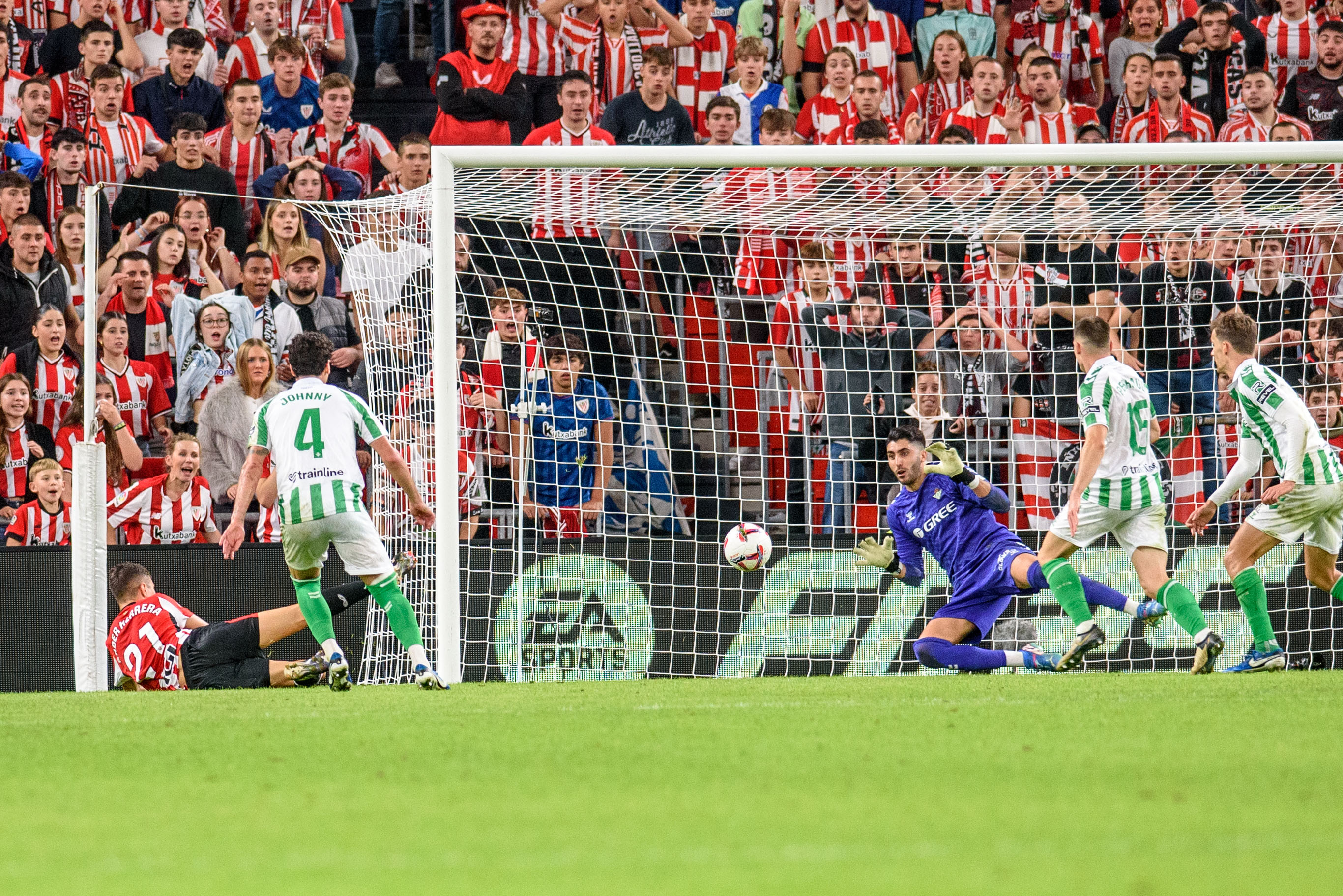 El magnánimo Athletic perdona la vida al Betis