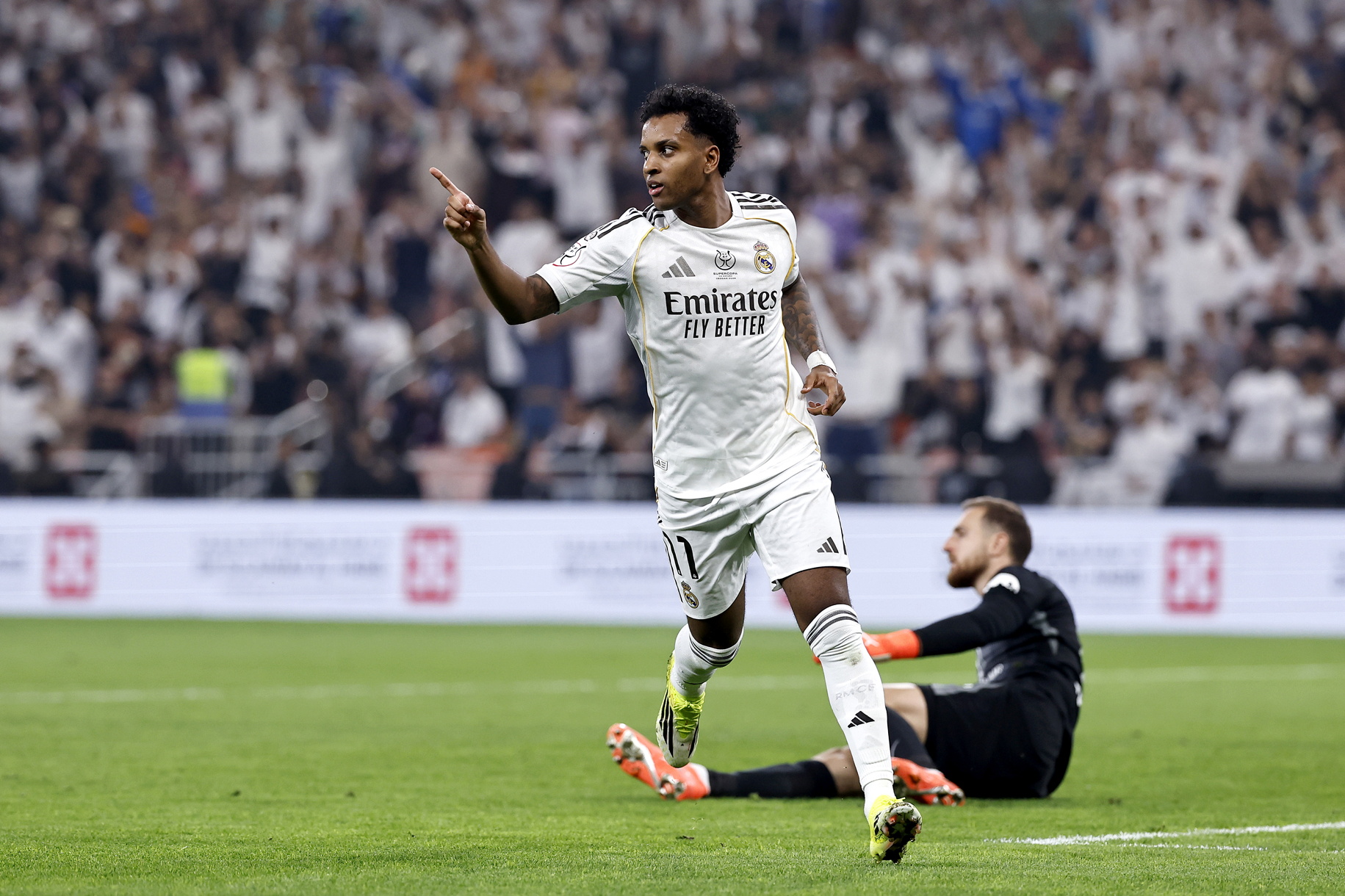 Rodrygo celebra el segundo tanto.