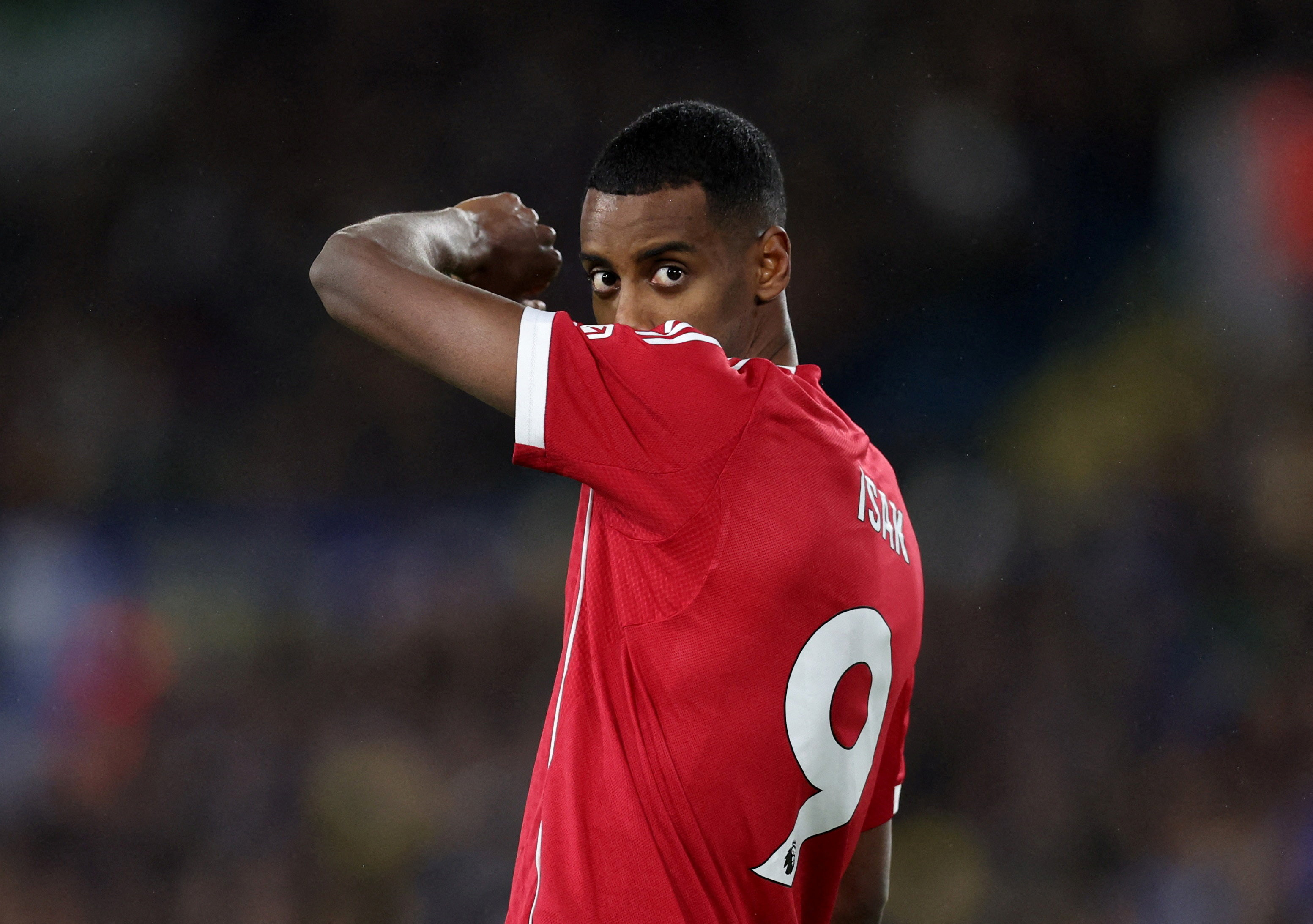 Soccer Football - Premier League - Leeds United v Liverpool - Elland Road, Leeds, Britain - December 6, 2025 Liverpool's Alexander Isak looks on REUTERS/Chris Radburn EDITORIAL USE ONLY. NO USE WITH UNAUTHORIZED AUDIO, VIDEO, DATA, FIXTURE LISTS, CLUB/LEAGUE LOGOS OR 'LIVE' SERVICES. ONLINE IN-MATCH USE LIMITED TO 120 IMAGES, NO VIDEO EMULATION. NO USE IN BETTING, GAMES OR SINGLE CLUB/LEAGUE/PLAYER PUBLICATIONS. PLEASE CONTACT YOUR ACCOUNT REPRESENTATIVE FOR FURTHER DETAILS..     TPX IMAGES OF THE DAY