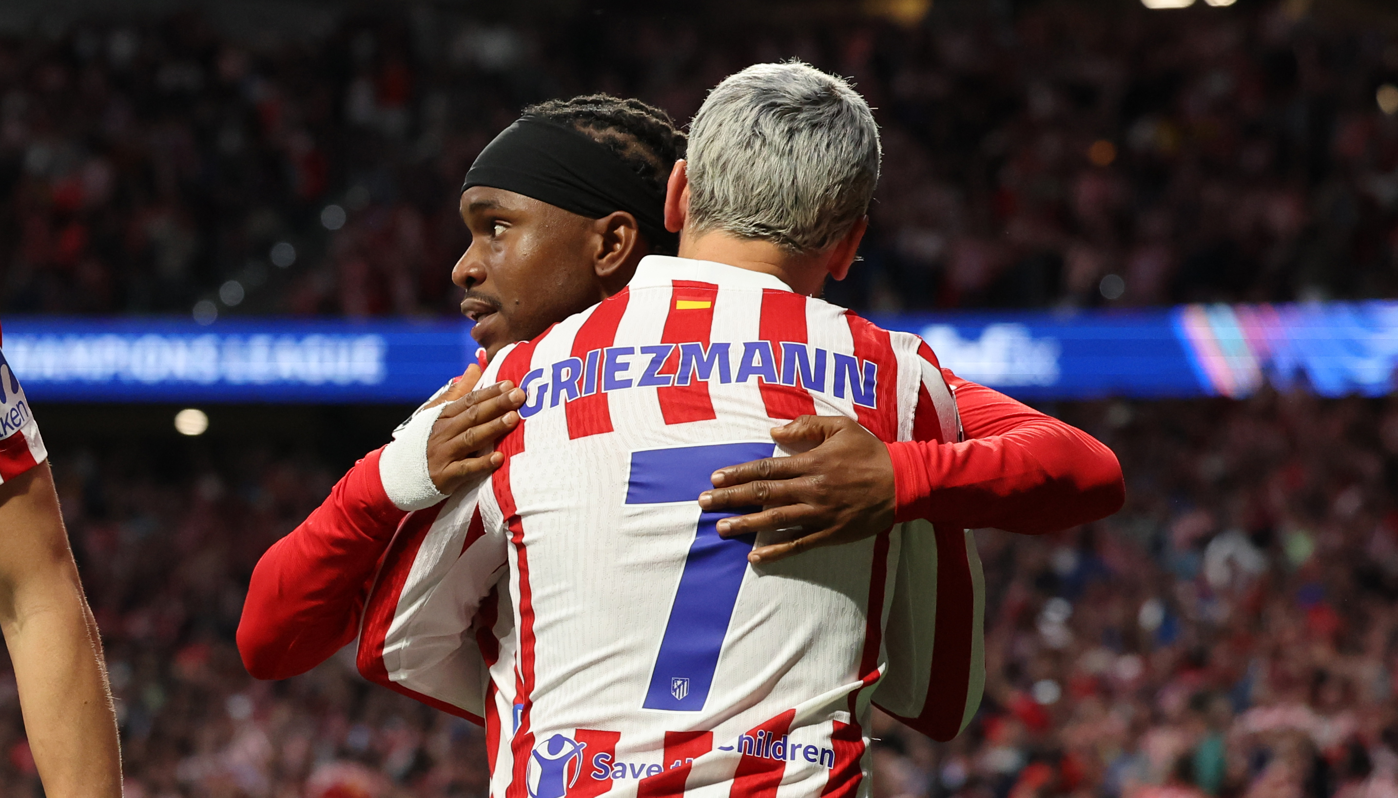 14/04/26 ATLETICO DE MADRID vs BARCELONA
PARTIDO CHAMPION LEAGUE
CUARTOS DE FINAL VUELTA
LOOKMAN Y GRIEZMANN






