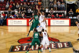 D-League, laboratorio de la NBA: palomeros, chips y triples