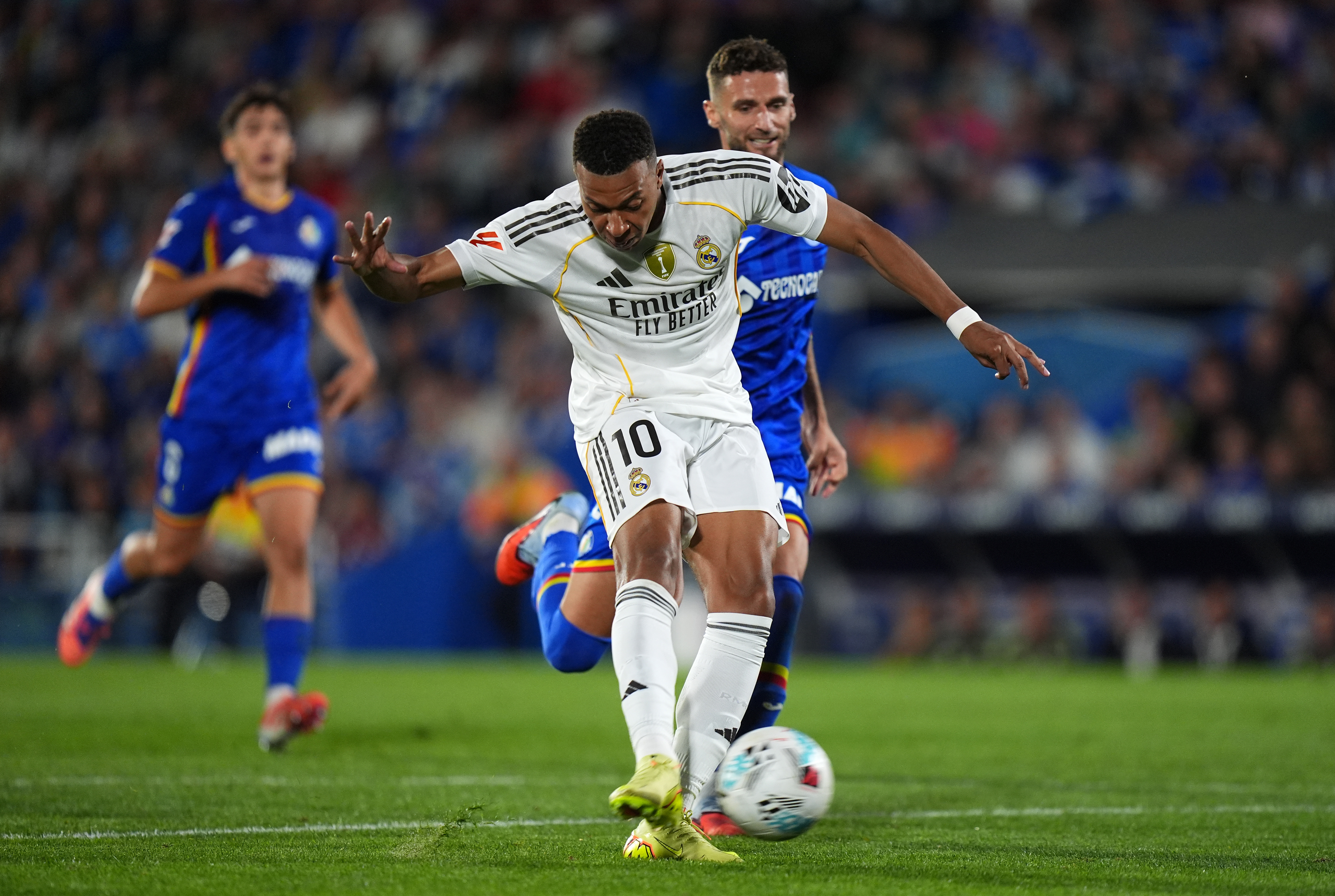 GETAFE, SPAIN - OCTOBER 19: Kylian Mbappe of Real Madrid scores his team's first goal during the LaLiga EA Sports match between Getafe CF and Real Madrid CF at Coliseum Alfonso Perez on October 19, 2025 in Getafe, Spain. (Photo by Angel Martinez/Getty Images)