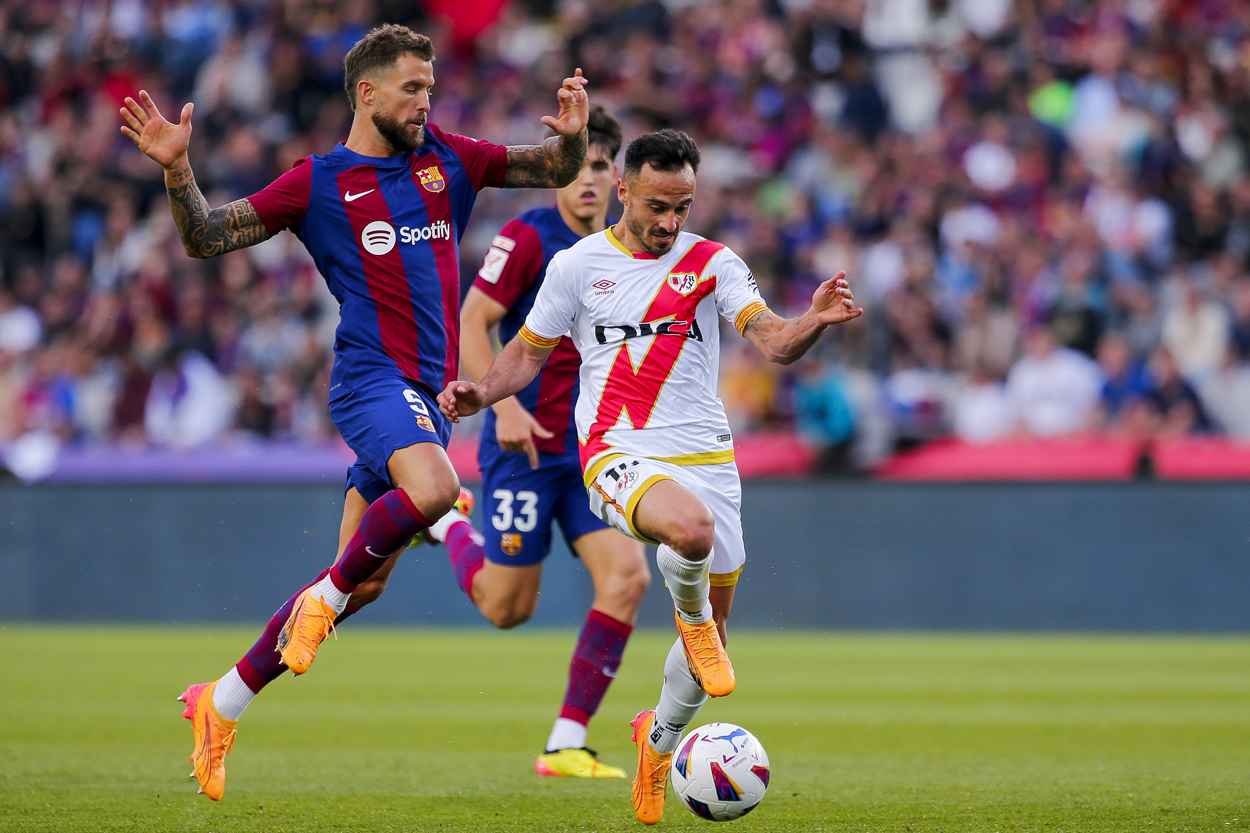 19/05/24 PARTIDO PRIMERA DIVISION 
FC BARCELONA - RAYO VALLECANO 
IÑIGO MARTINEZ 
ALVARO GARCIA