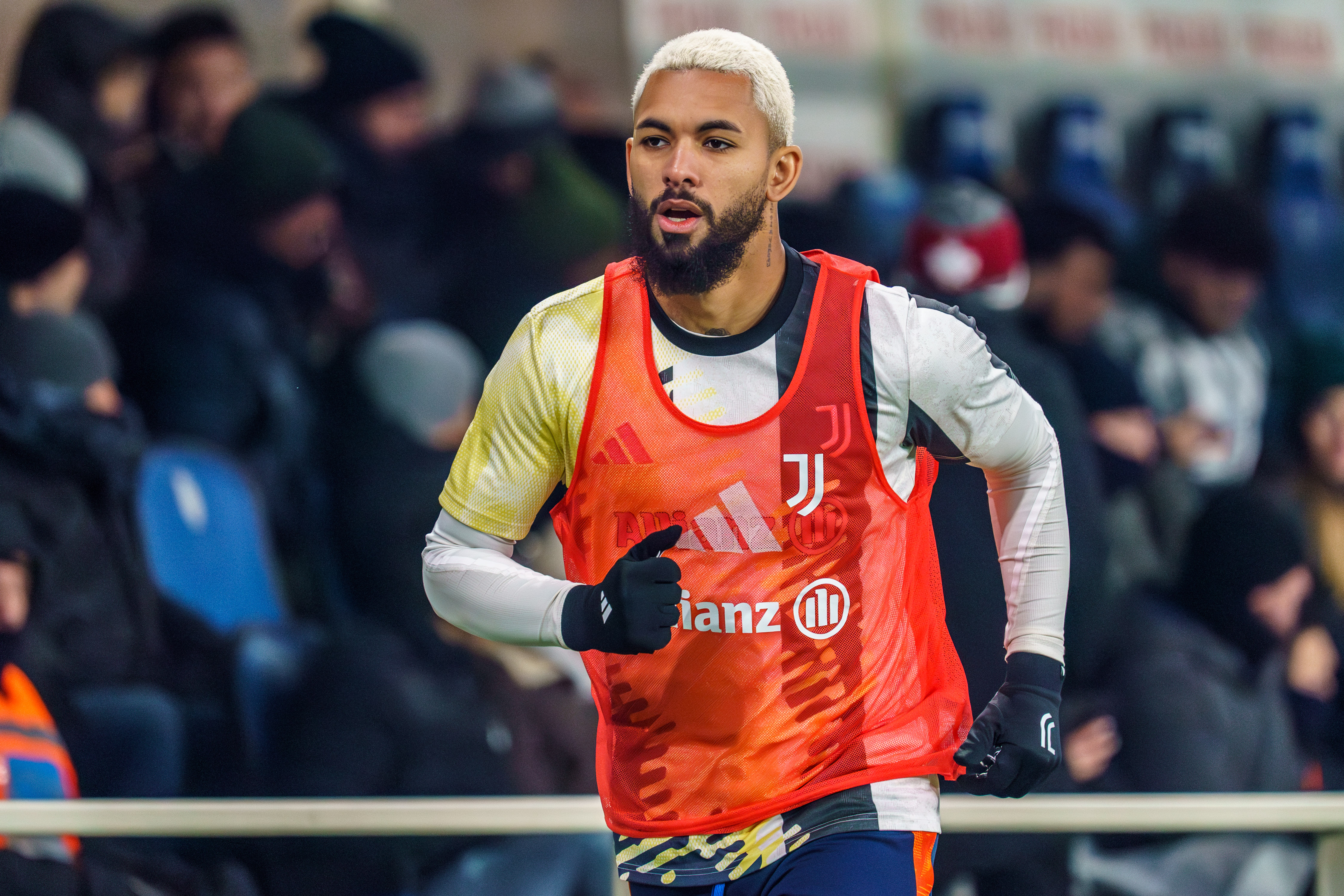 Douglas Luiz participates in the match between Atalanta BC and FC Juventus, Serie A, at Gewiss Stadium in Bergamo, Italy, on January 15, 2025. (Photo by Alessio Morgese/NurPhoto via Getty Images)