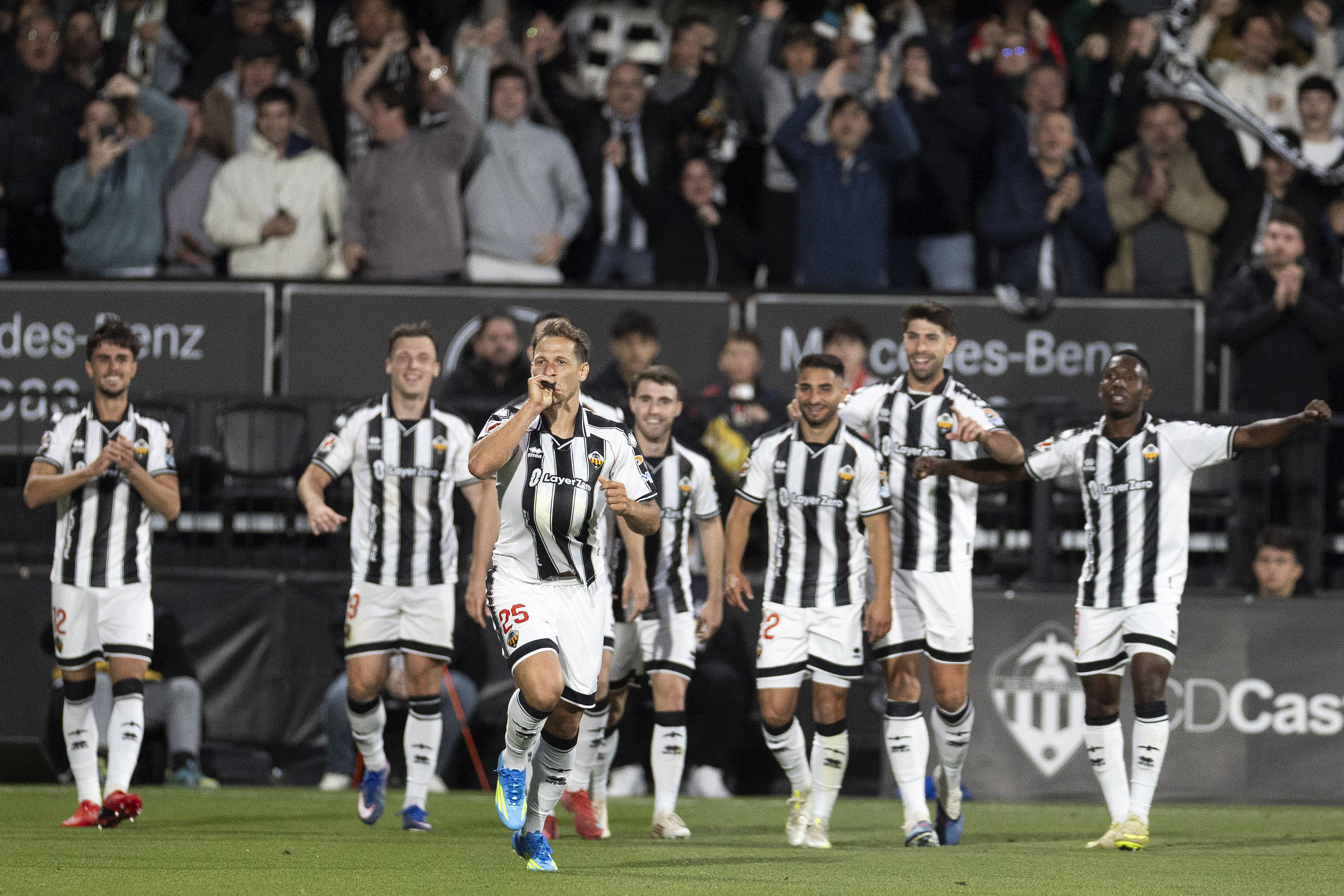 El Castellón resucita en Castalia y frena en seco la racha del Almería