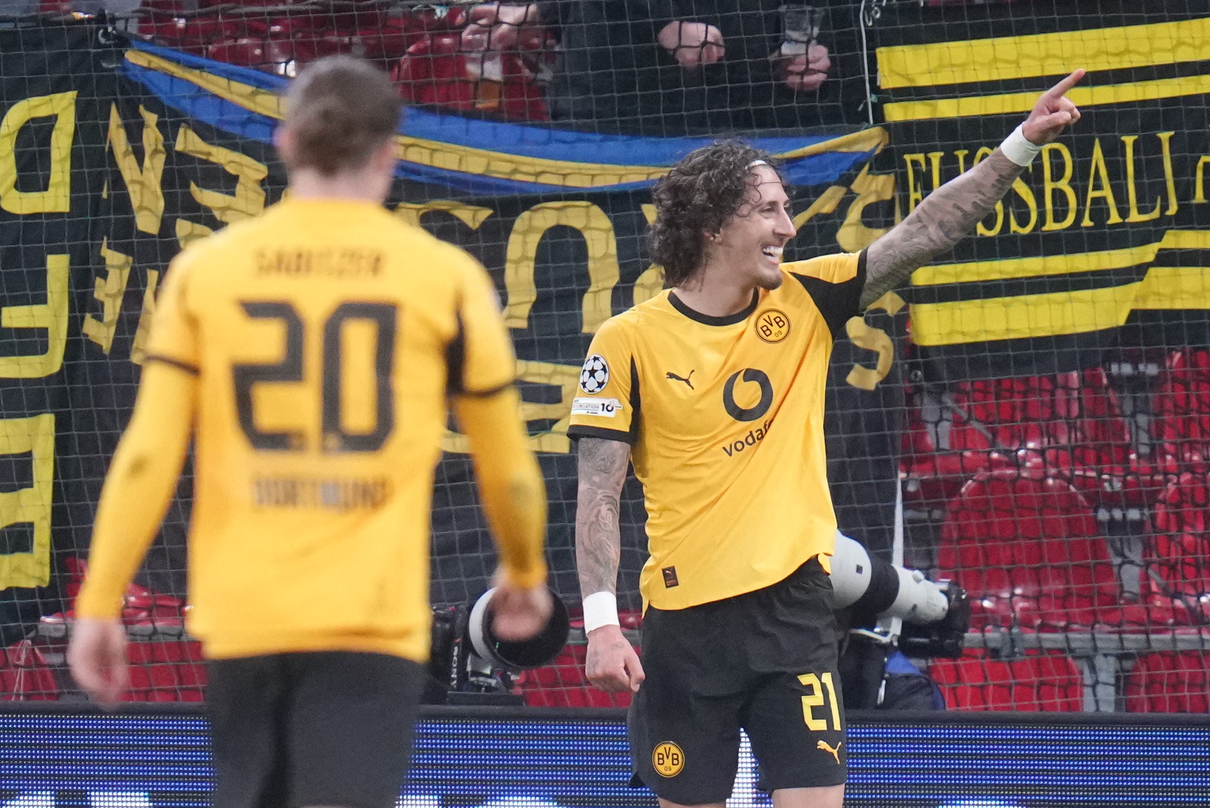 Copenhagen (Denmark), 21/10/2025.- Borussia Dortmund's Fabio Silva celebrates scoring the 4-1 during the UEFA Champions League match between FC Copenhagen and Borussia Dortmund at Parken in Copenhagen, Denmark, 21 October 2025. (Liga de Campeones, Dinamarca, Copenhague) EFE/EPA/Liselotte Sabroe DENMARK OUT
