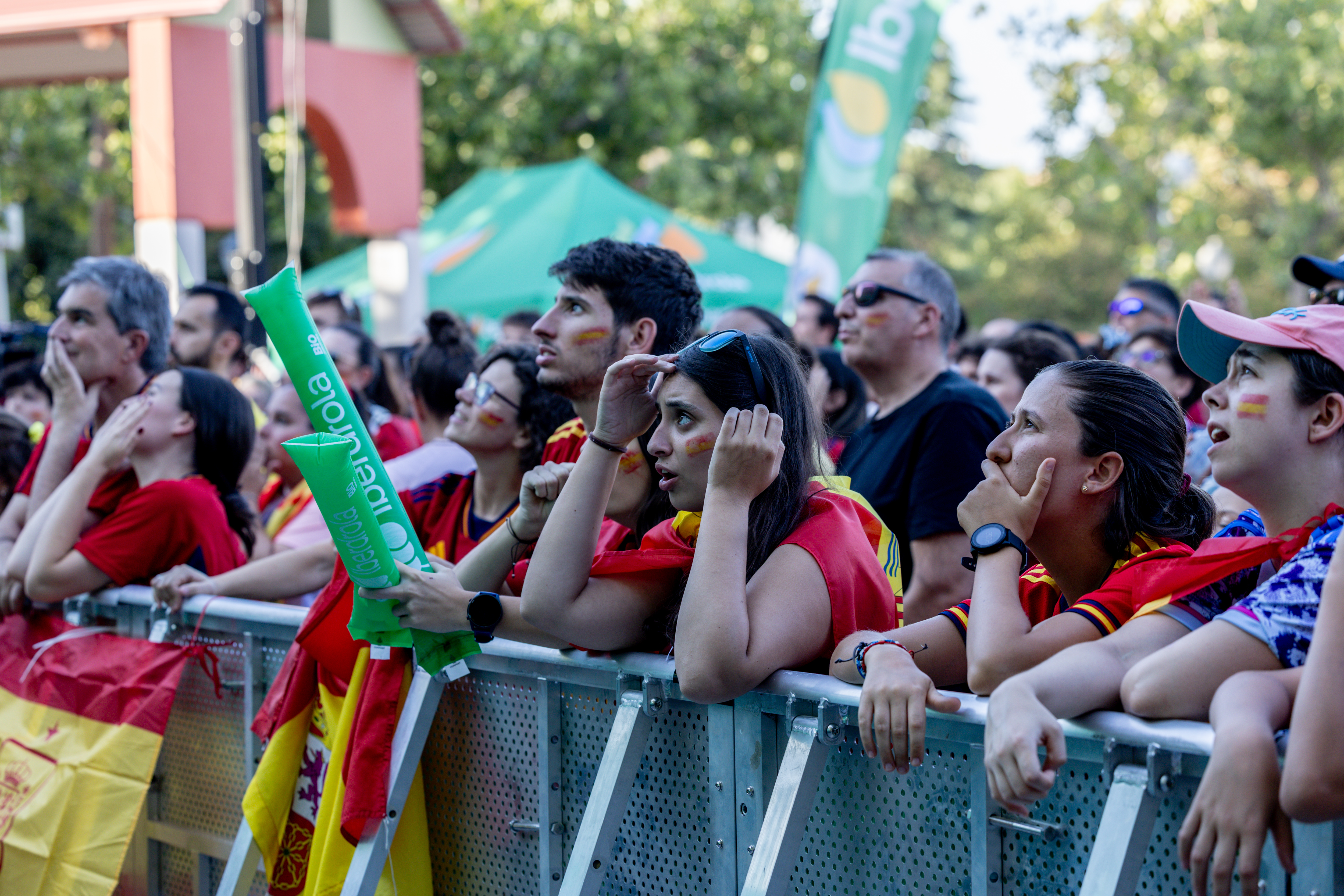 Inglaterra apaga la fiesta en el Parque Berlín de Madrid