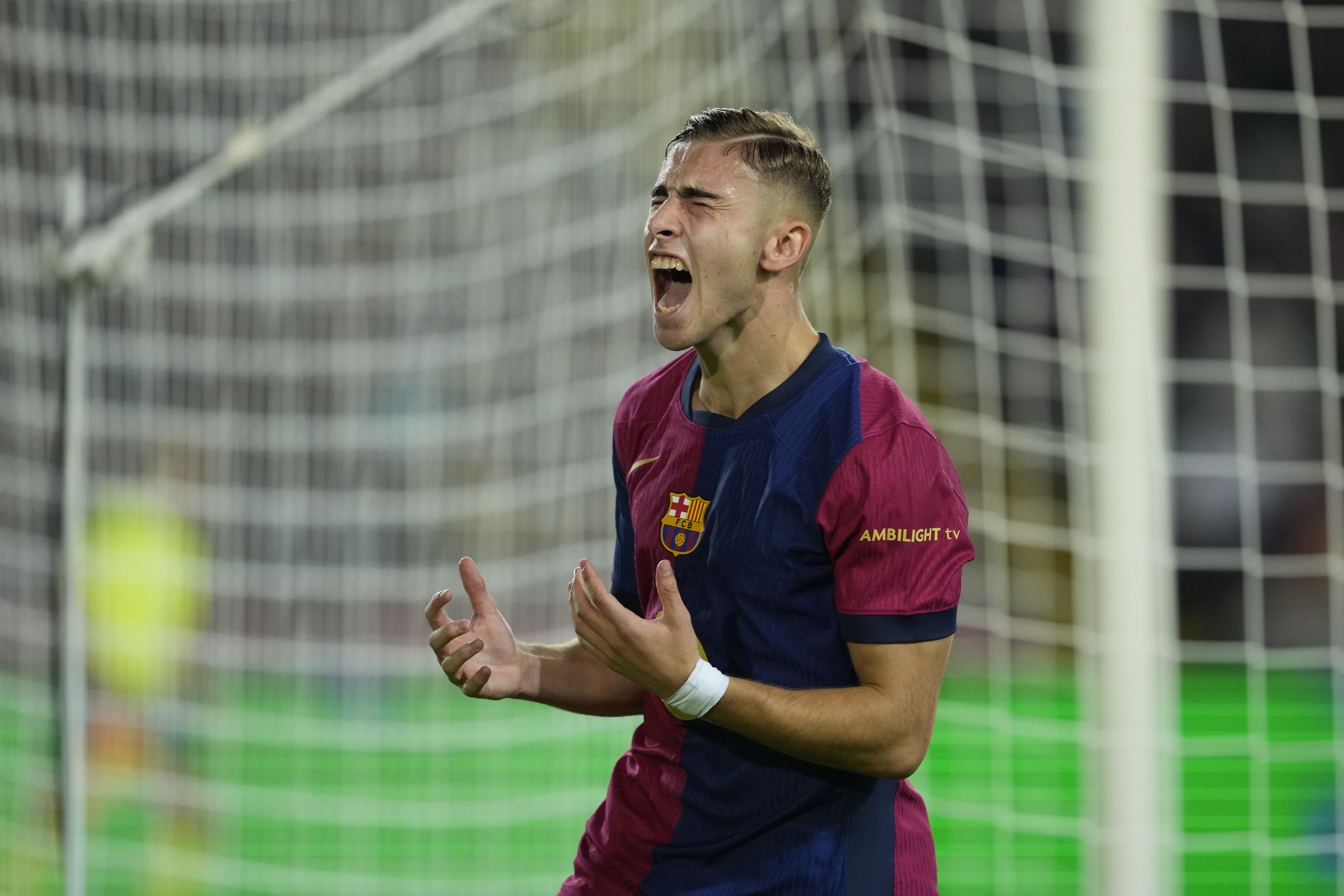 BARCELONA, 20/10/2024.- El centrocampista del Barcelona Fermín López, durante el partido de LaLiga que FC Barcelona y Sevilla FC han disputado este domingo en el estadio Lluis Companys. EFE/Alejandro García
