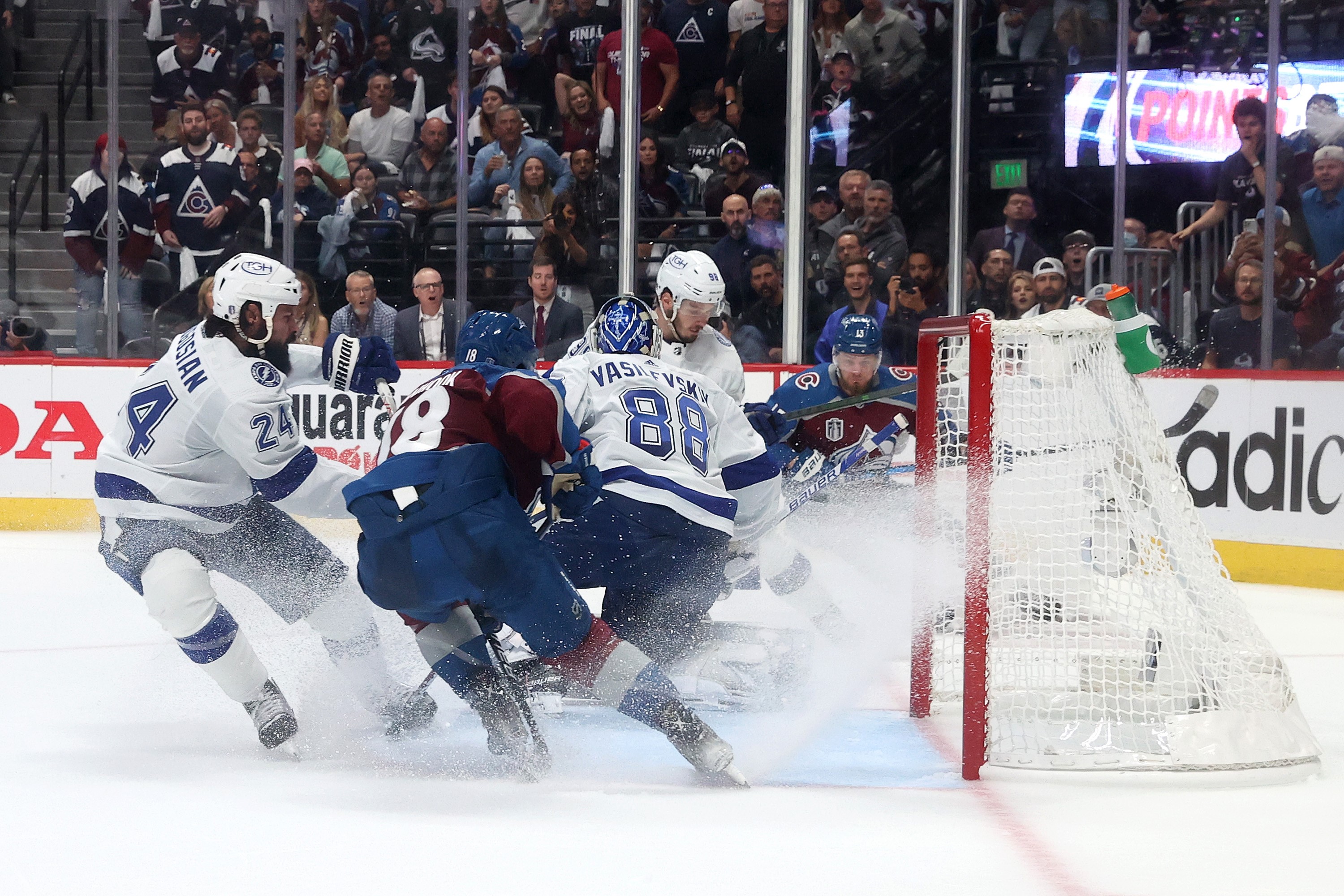 Stanley Cup Final: Lightning crush Canadiens in Game 1 