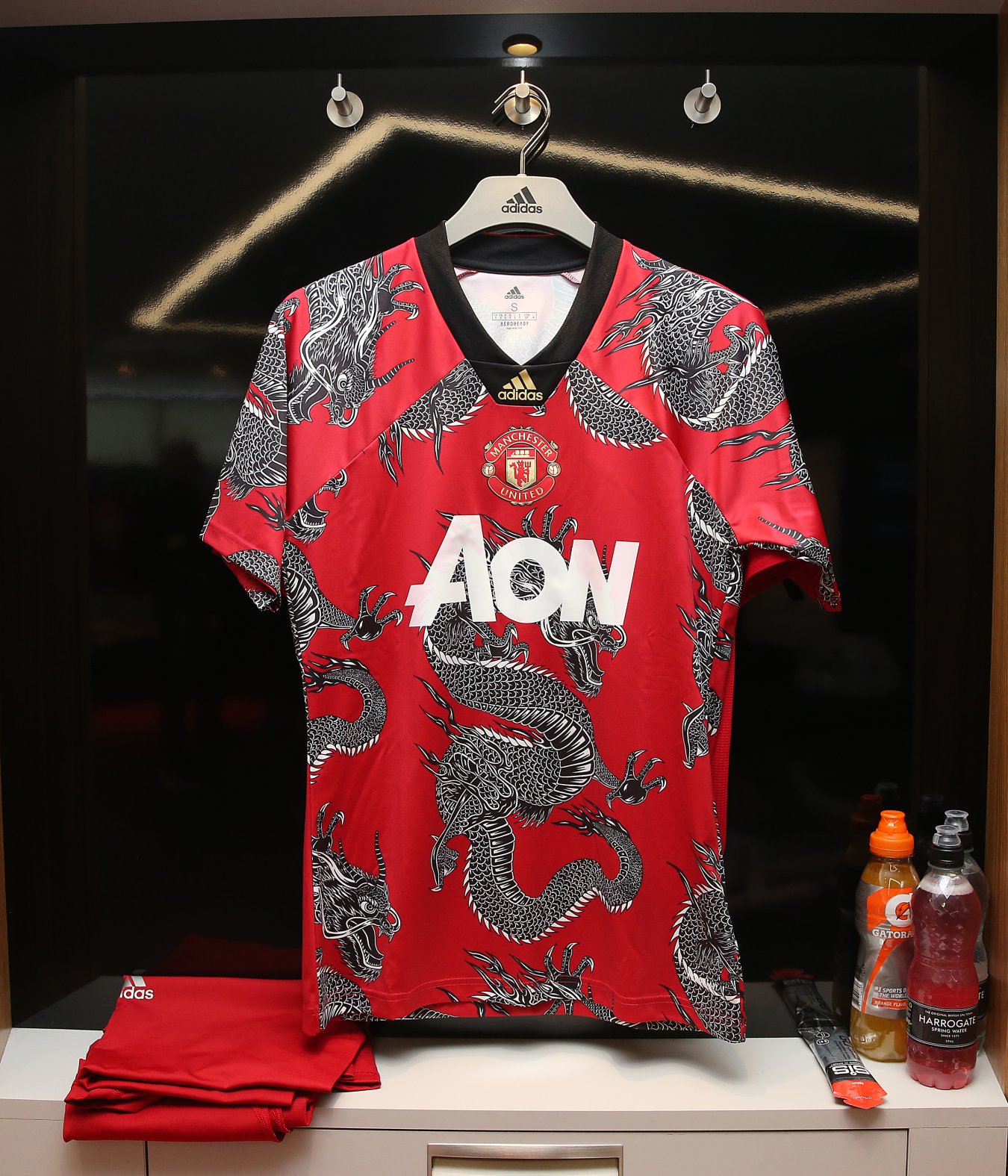 Manchester united best sale dragon jersey