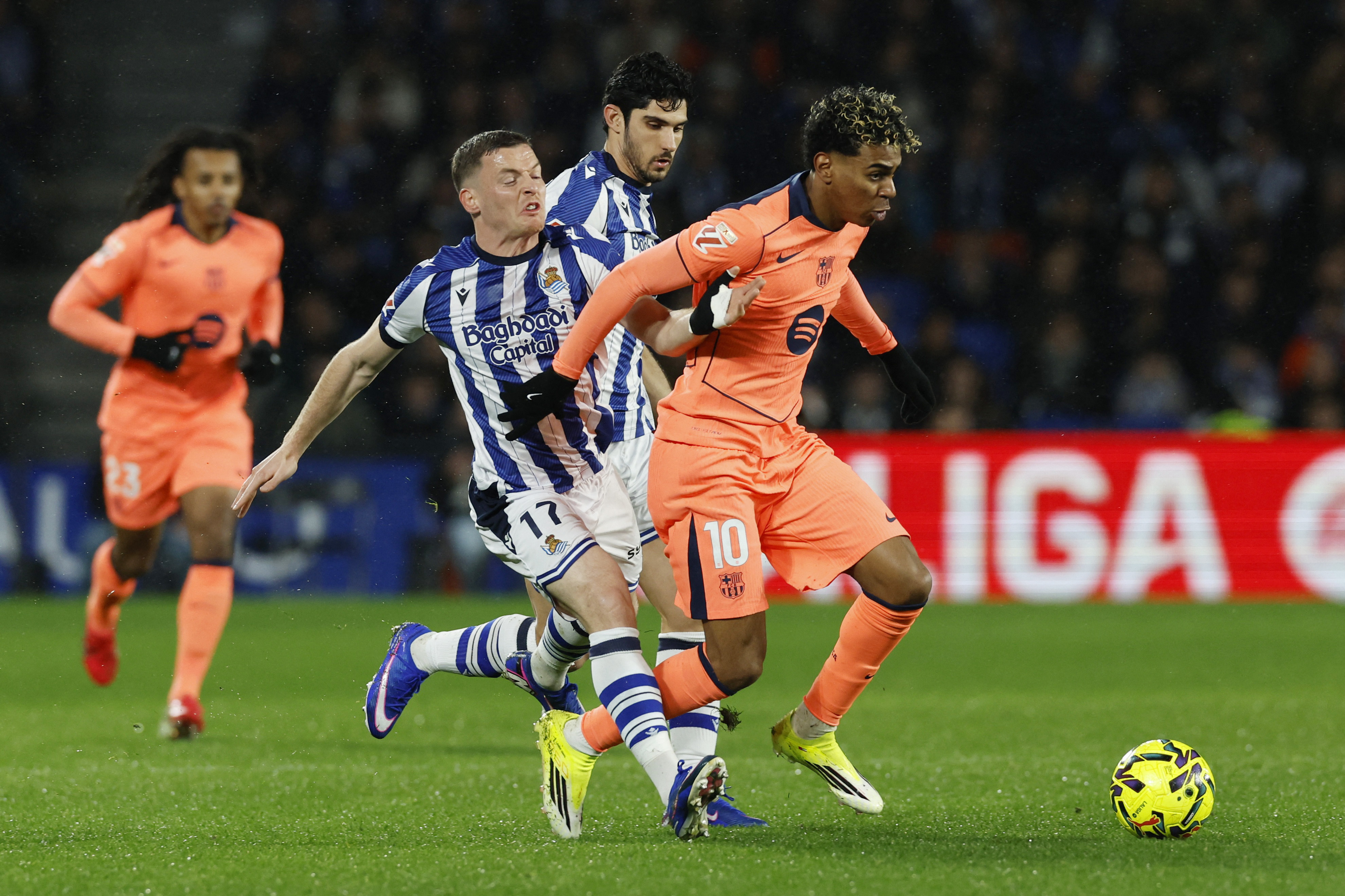 Lamine Yamal y Sergio Gomez.