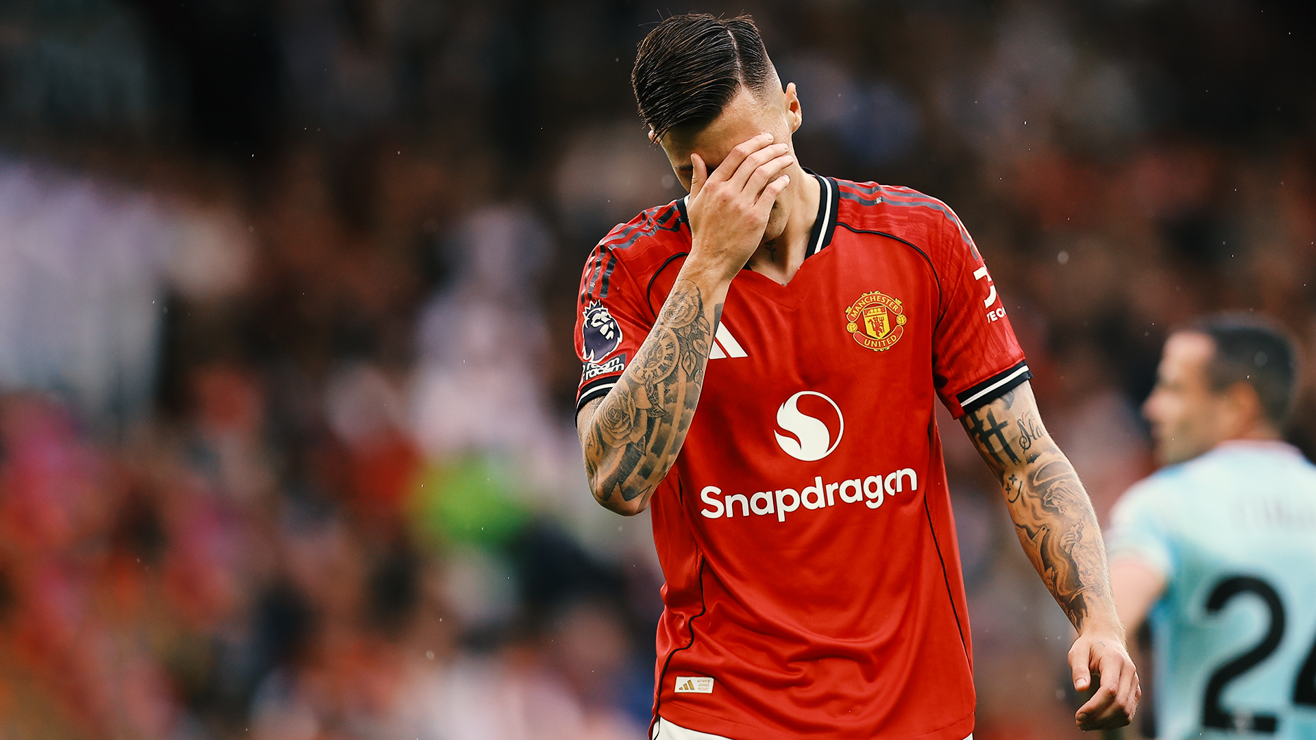 MANCHESTER, ENGLAND - AUGUST 30: Benjamin Sesko of Manchester United reacts during the Premier League match between Manchester United and Burnley at Old Trafford on August 30, 2025 in Manchester, England. (Photo by Daniel Chesterton/Offside/Offside via Getty Images)