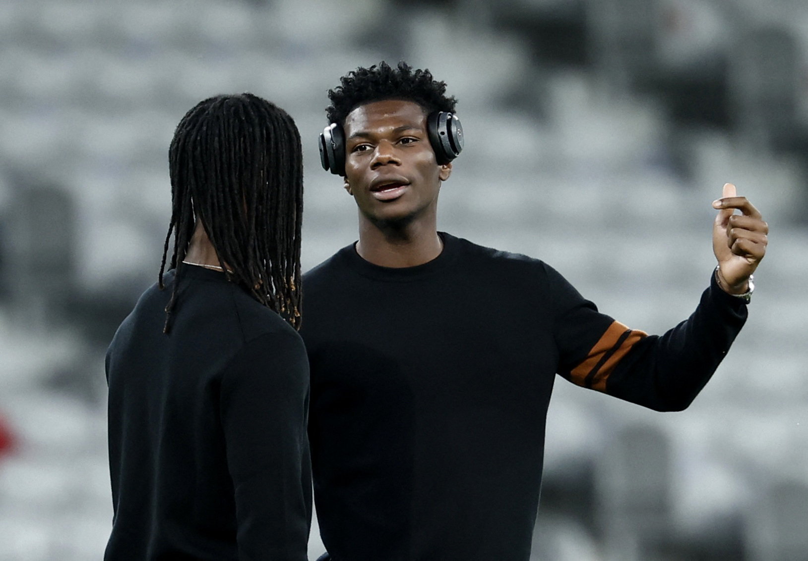 Soccer Football - Champions League - Lille v Real Madrid - Decathlon Arena Stade Pierre-Mauroy, Lille, France - October 2, 2024 Real Madrid's Aurelien Tchouameni and Eduardo Camavinga on the pitch before the match REUTERS/Benoit Tessier