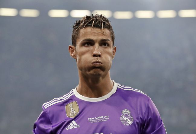 El Real Madrid volverá al morado para su camiseta titular en 2022