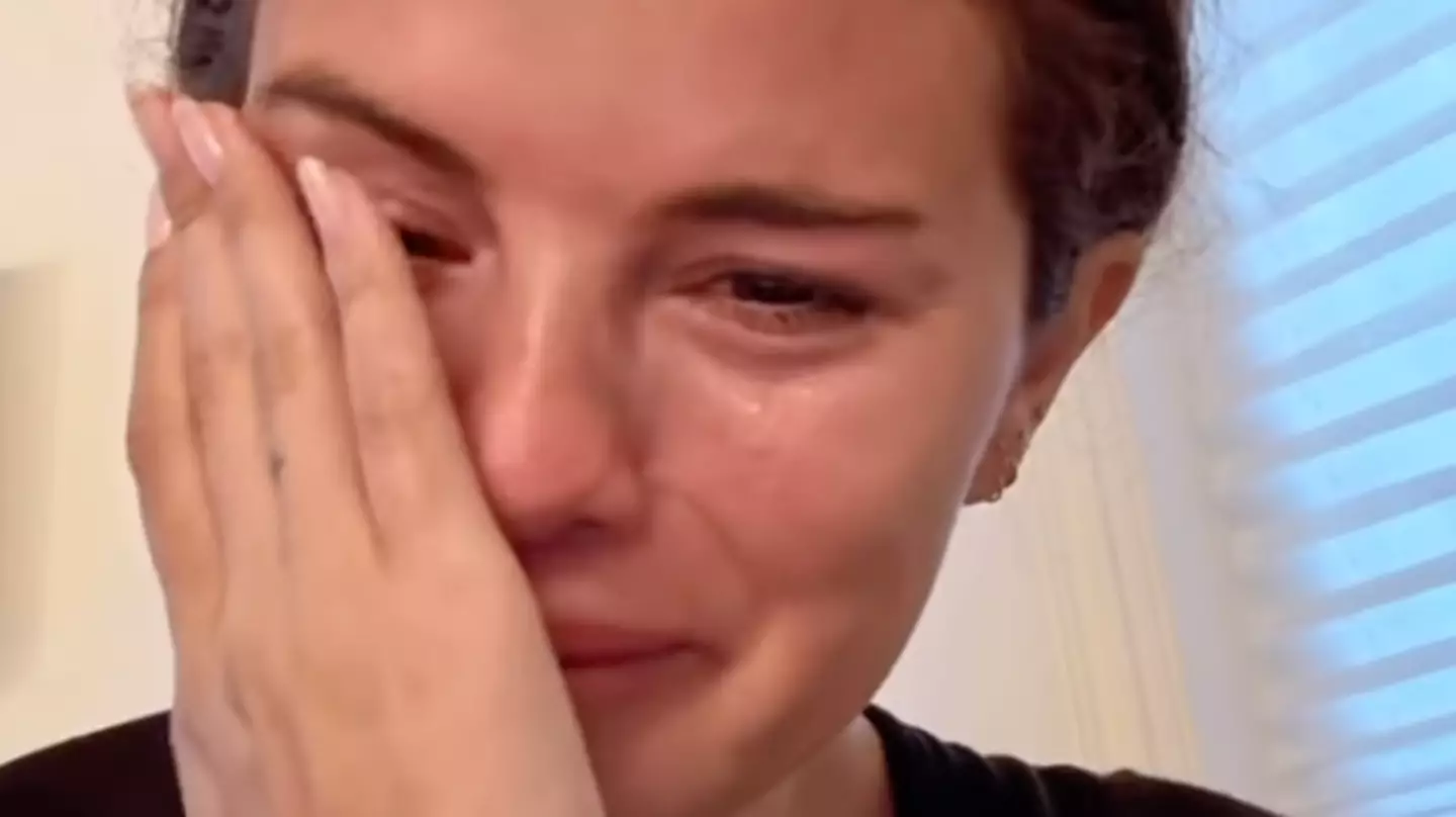 Emilia Pérez' le cuesta a Selena Gómez 130.000 seguidores en Instagram y la  cifra aumenta tras su último vídeo llorando - Meristation, image size:1440x808