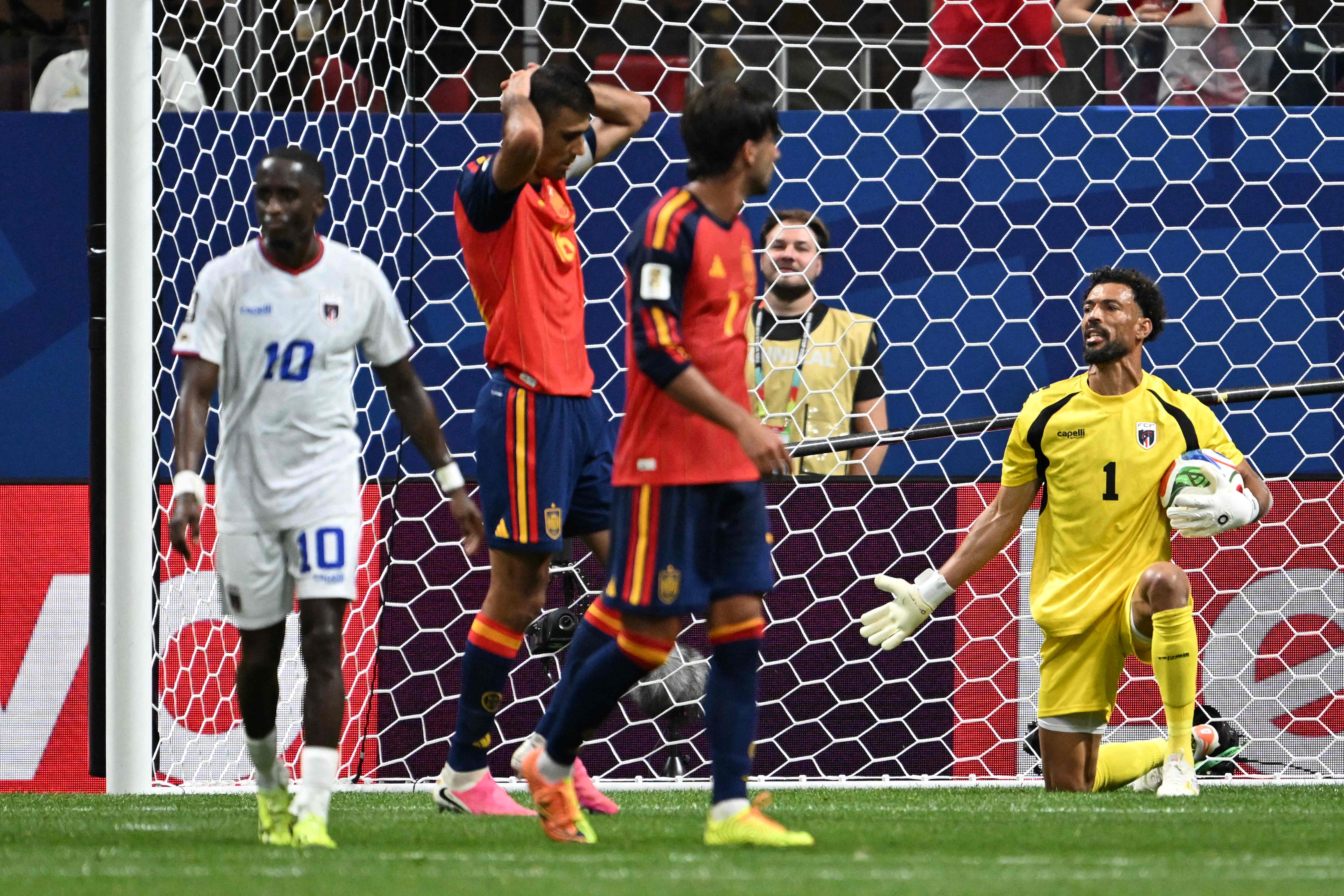 Cape Verde's goalkeeper #01 Vozinha (R) reacts during the 2026 World Cup Group H football match between Spain and Cape Verde at the Atlanta Stadium in Atlanta on June 15, 2026.  (Photo by Roberto SCHMIDT / AFP)