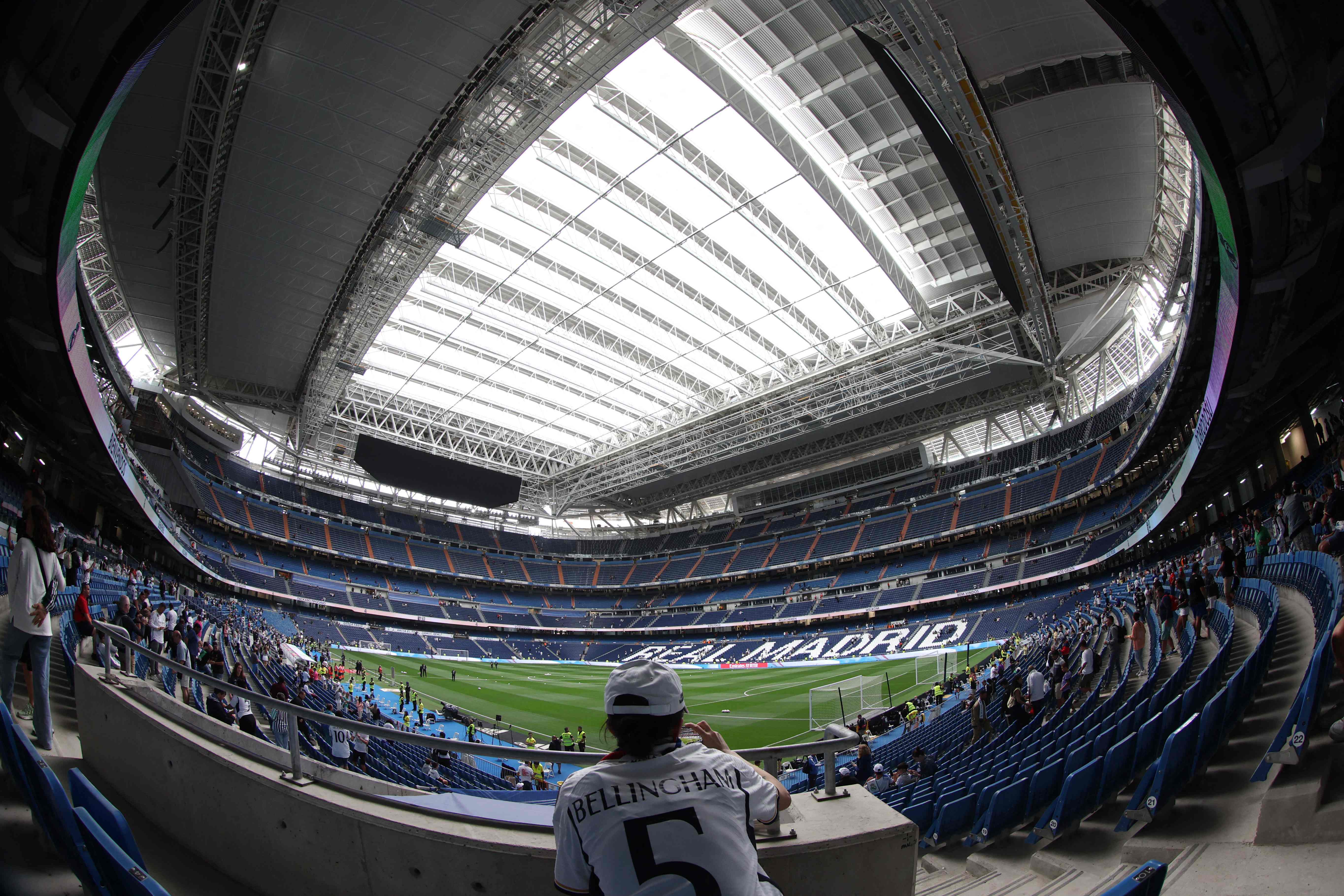 El fútbol vuelve al nuevo Bernabéu