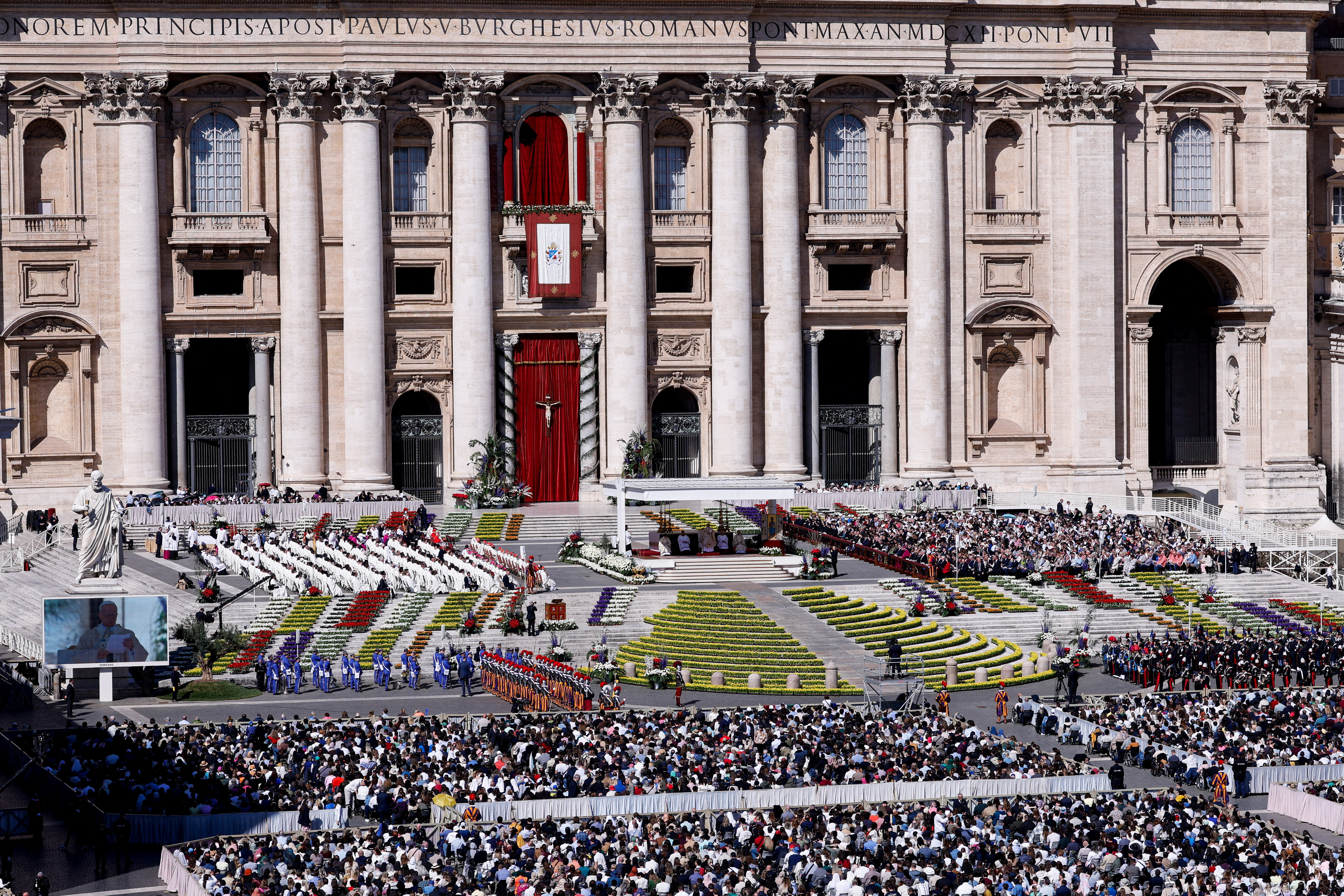 Pope Leo XIV leads the Easter Mass in St. Peter's Square at the Vatican, April 5, 2026. REUTERS/Remo Casilli